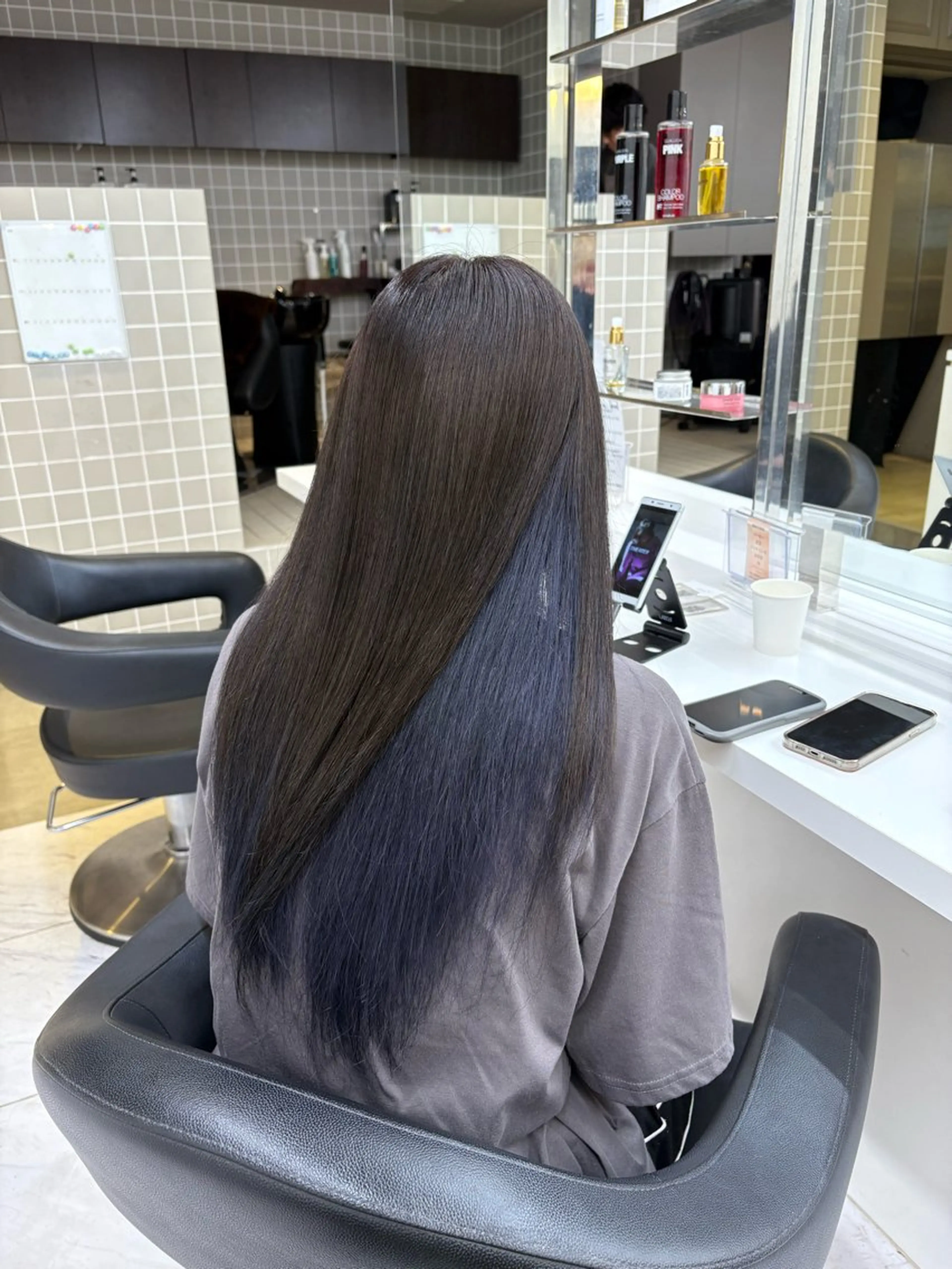 ロング ヘアカラー トリートメント ヘッドスパ ヘアセット 寒色＆ブリーチ特化 寒色MiOのヘアスタイル