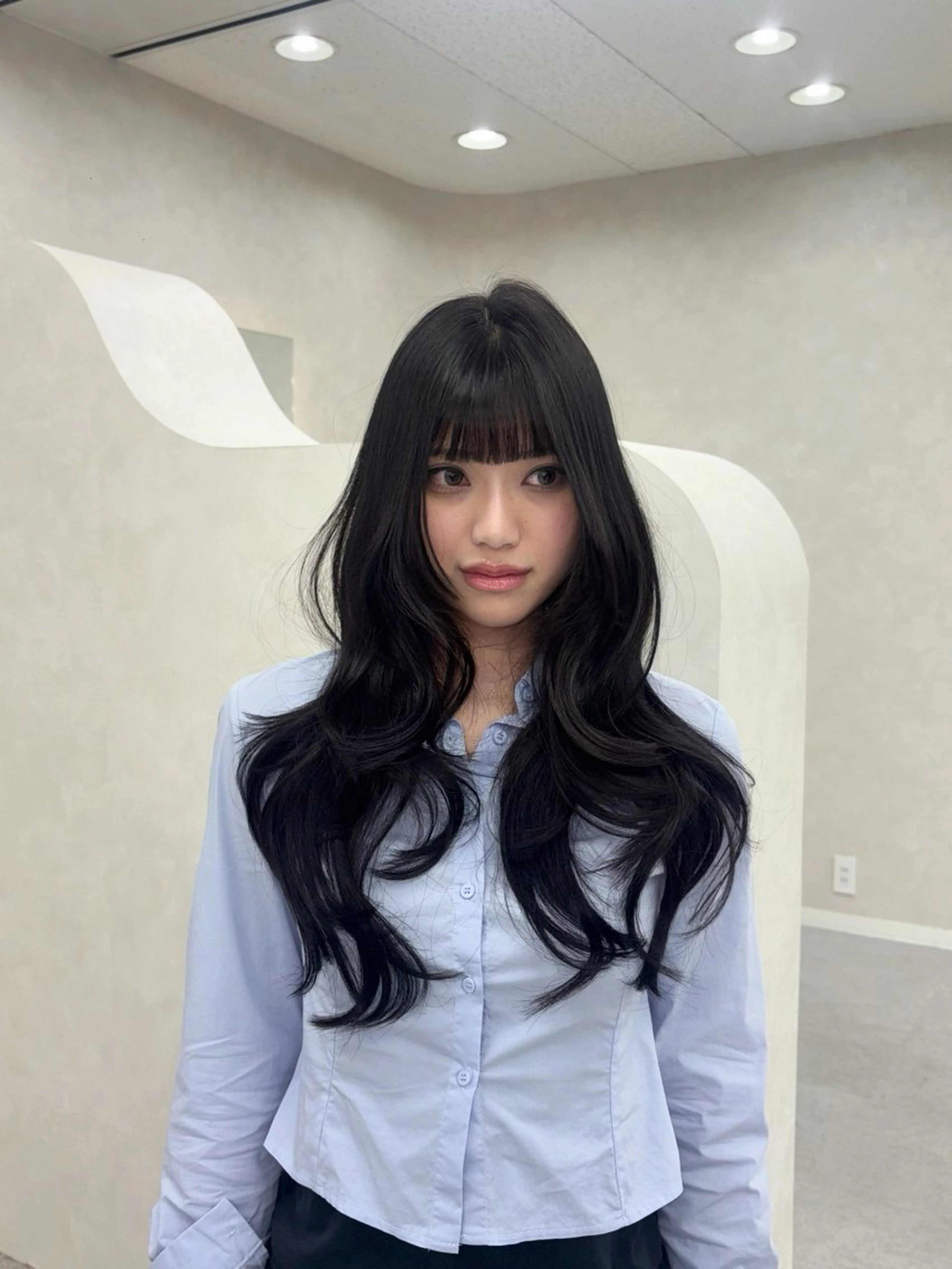 ロング ロングレイヤー レイヤーカット ロング カット ヘアカラー アイナ🤍レイヤー カット/透明感ヘアのヘアスタイル