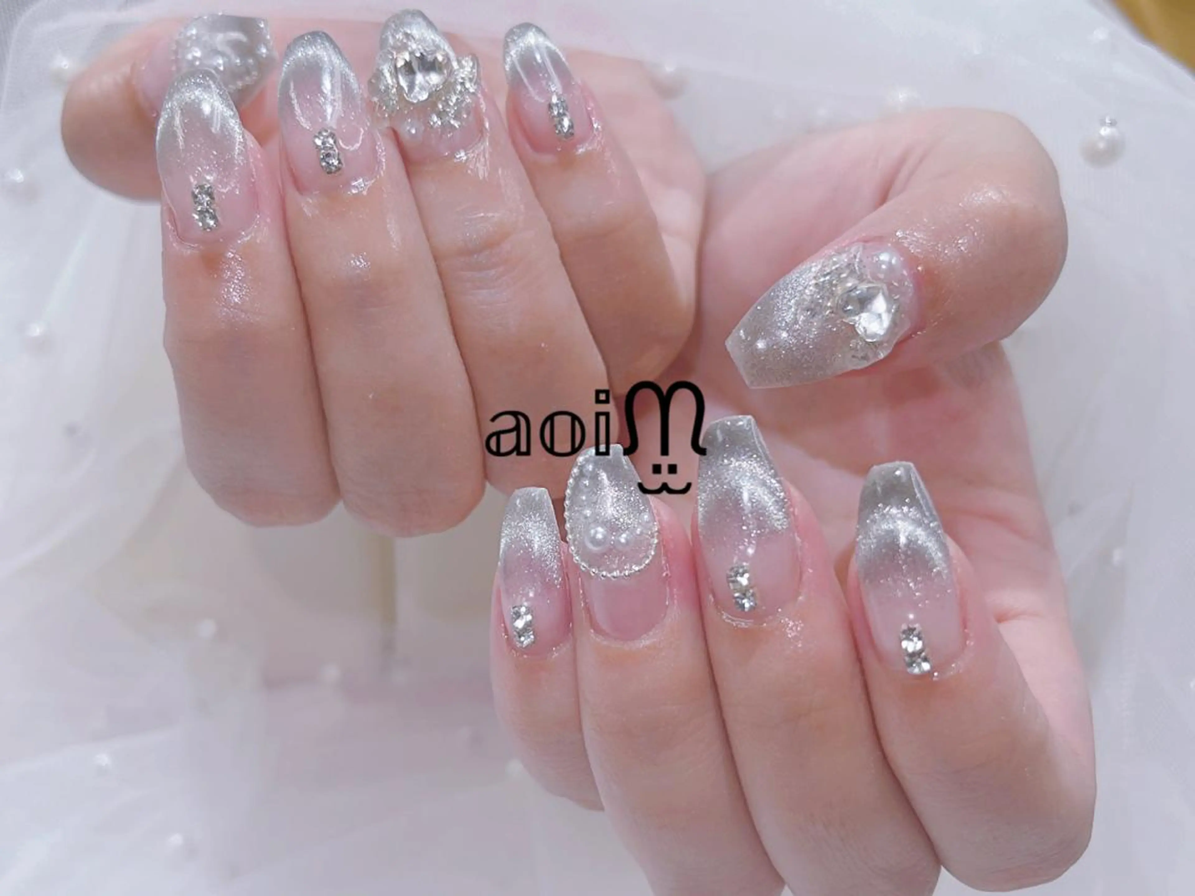 ネイル フレンチネイル マグネットネイル マグネットフレンチ ハンドネイル 葵うさぎ所属・葵うさぎ AIのネイルデザイン