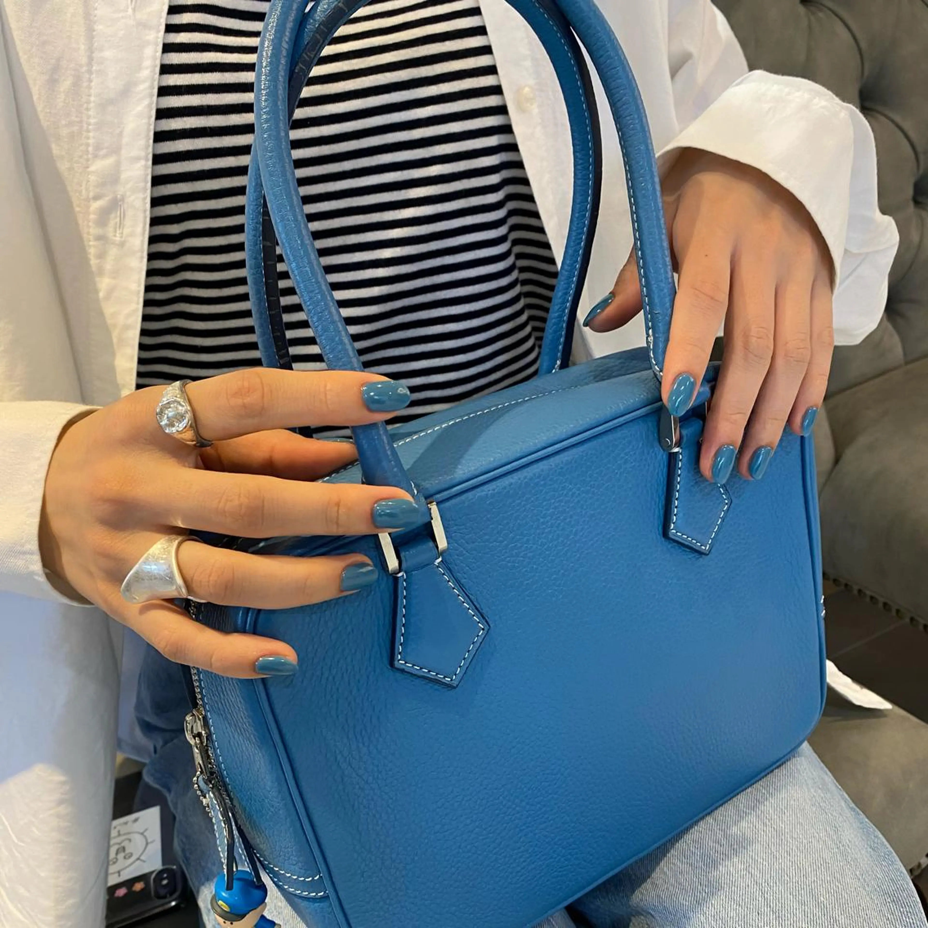 ネイル おそろいネイル ワンカラーネイル ハンドネイル Trico Antique所属・岩本 杏のネイルデザイン