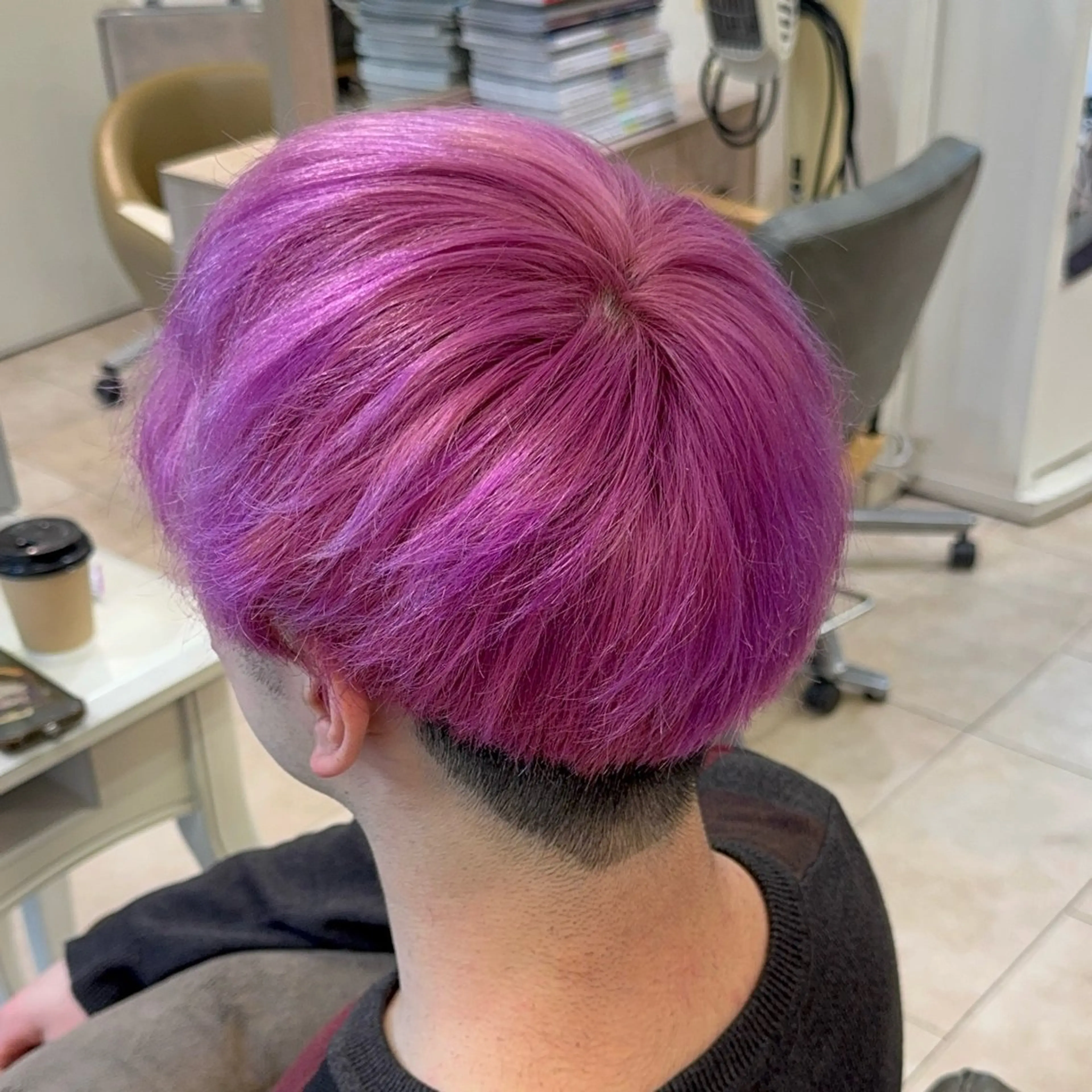 カラー ダブルカラー ピンクカラー ヘアカラー アニメオタク美容師/ メンズ特化/僚汰のヘアスタイル