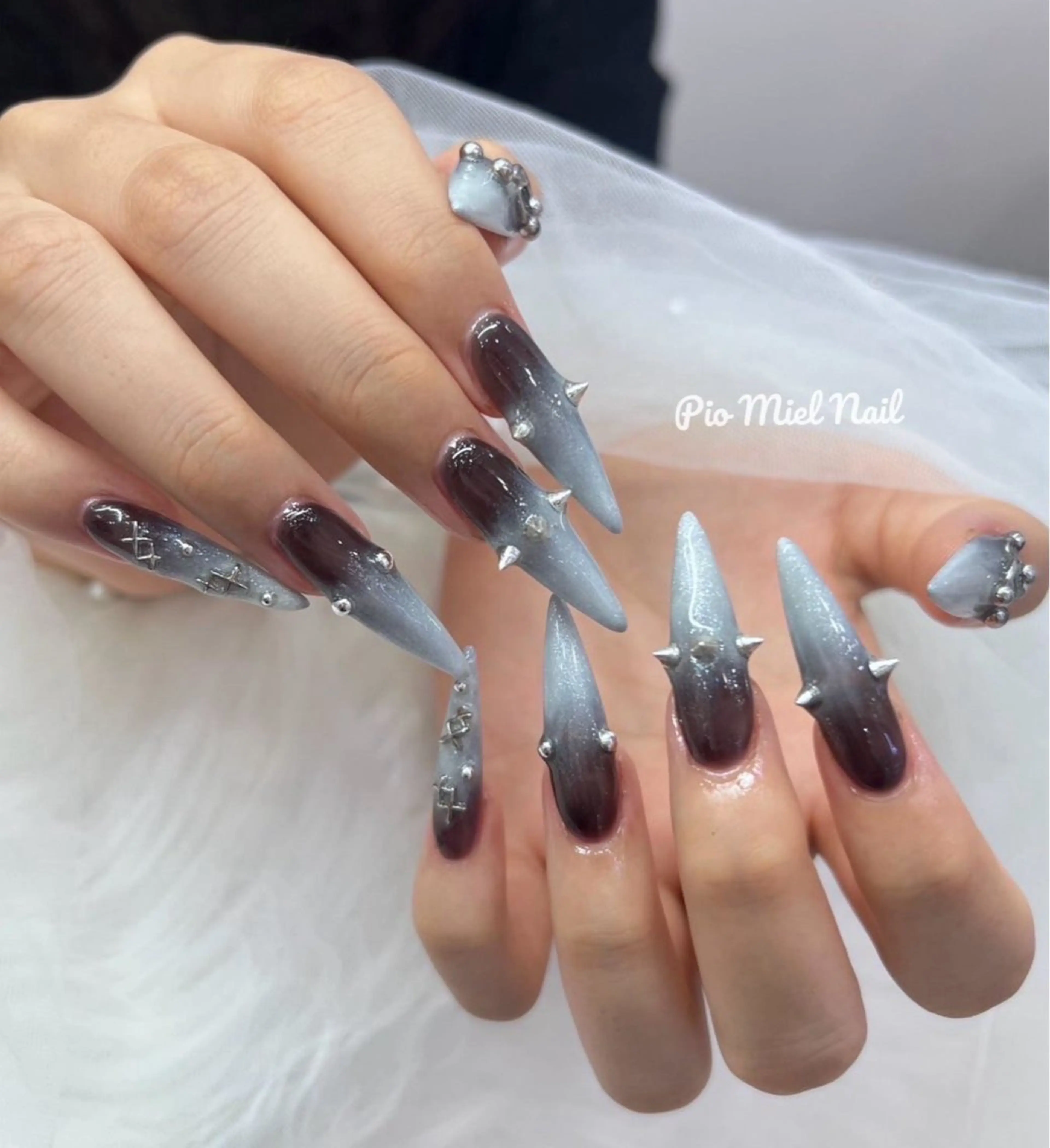 ネイル アートネイル ジェルネイル グラデーション ロングネイル パラジェル ハンドネイル momo 長さだしのネイルデザイン