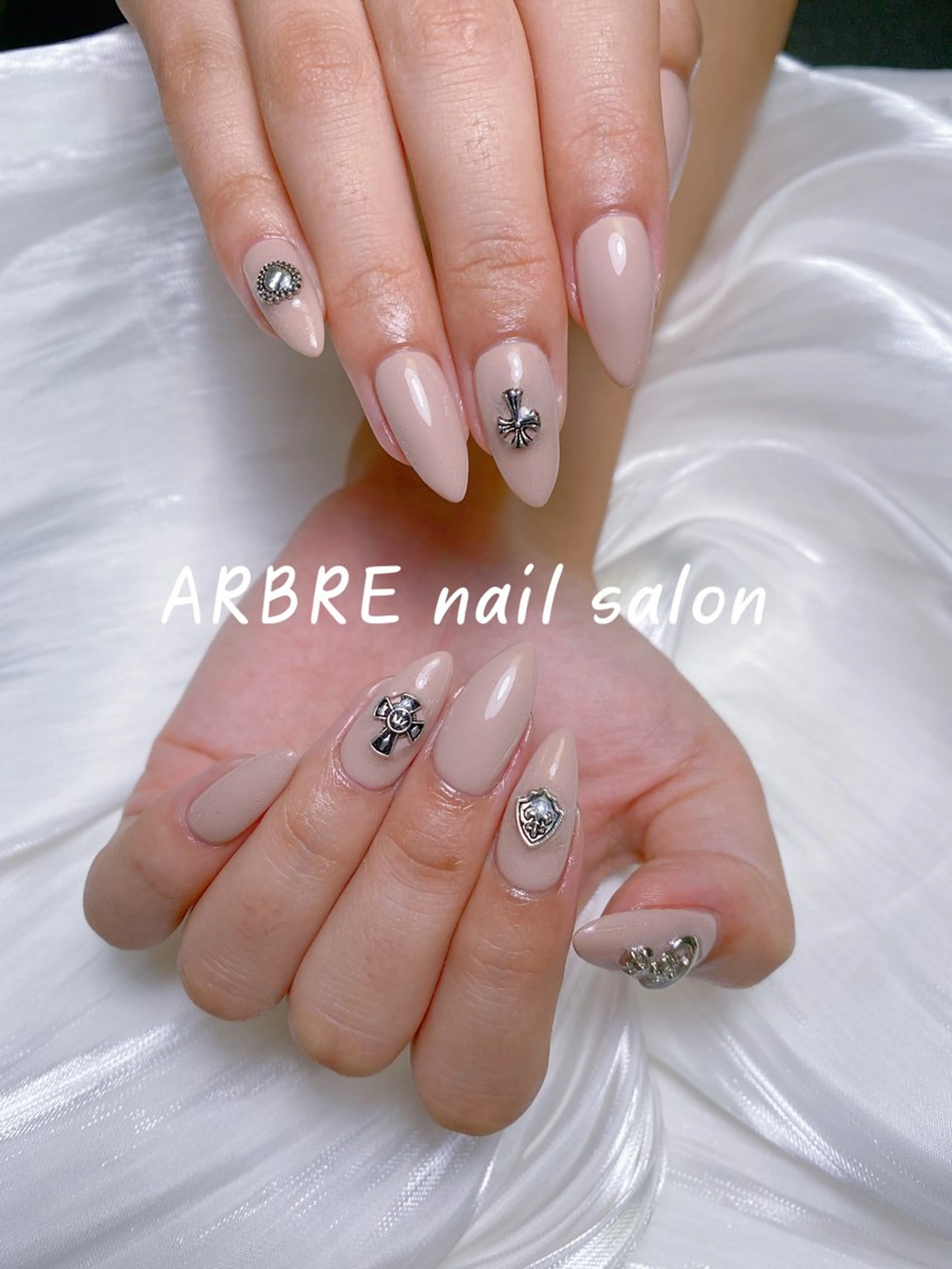 ネイル ハンドネイル ハンドケア 小林 凛のネイルデザイン