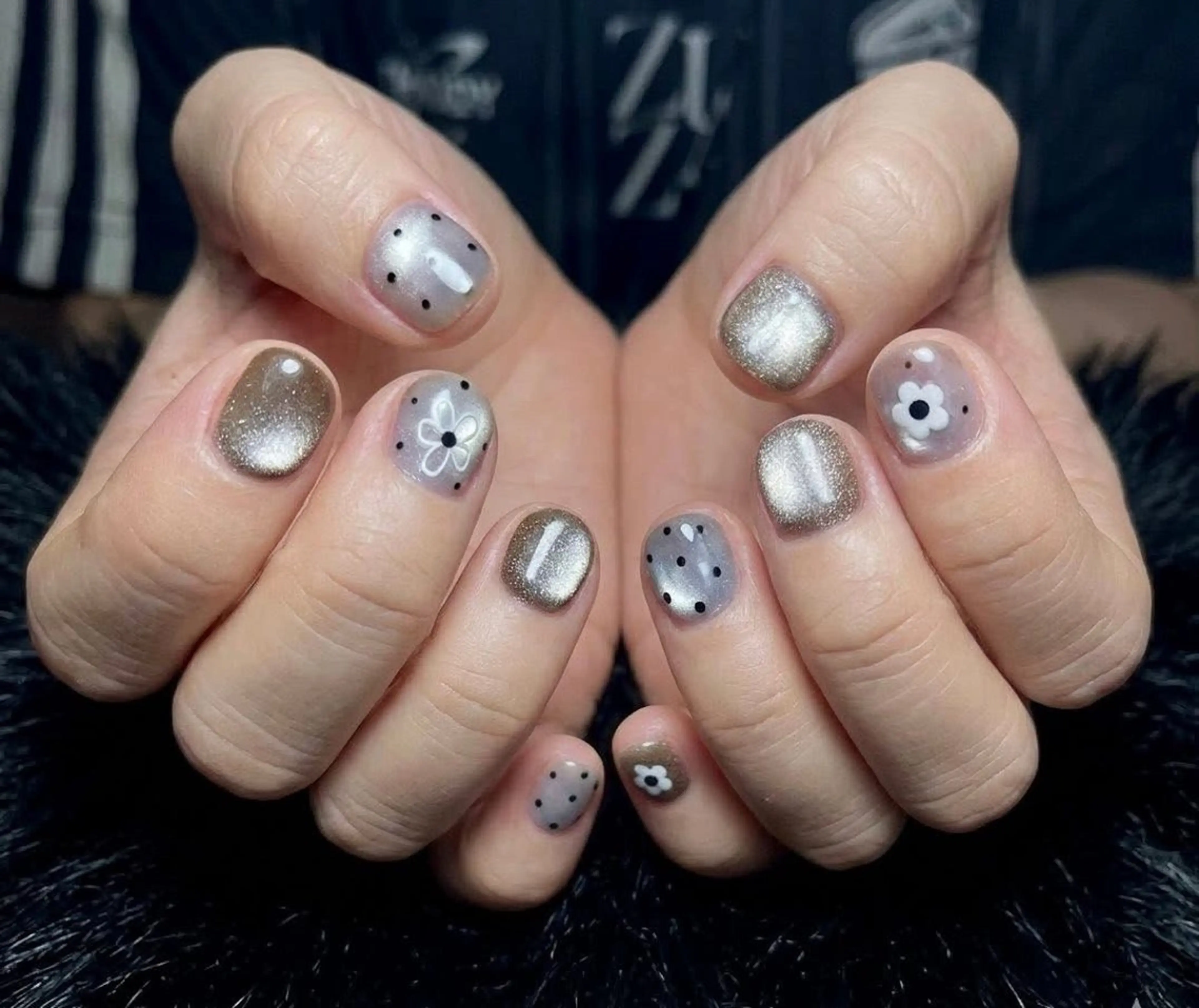 ネイル オーロラネイル ブルー チークネイル 長さ出し フットネイル ハンドネイル JIN 168 新大久保のネイルデザイン