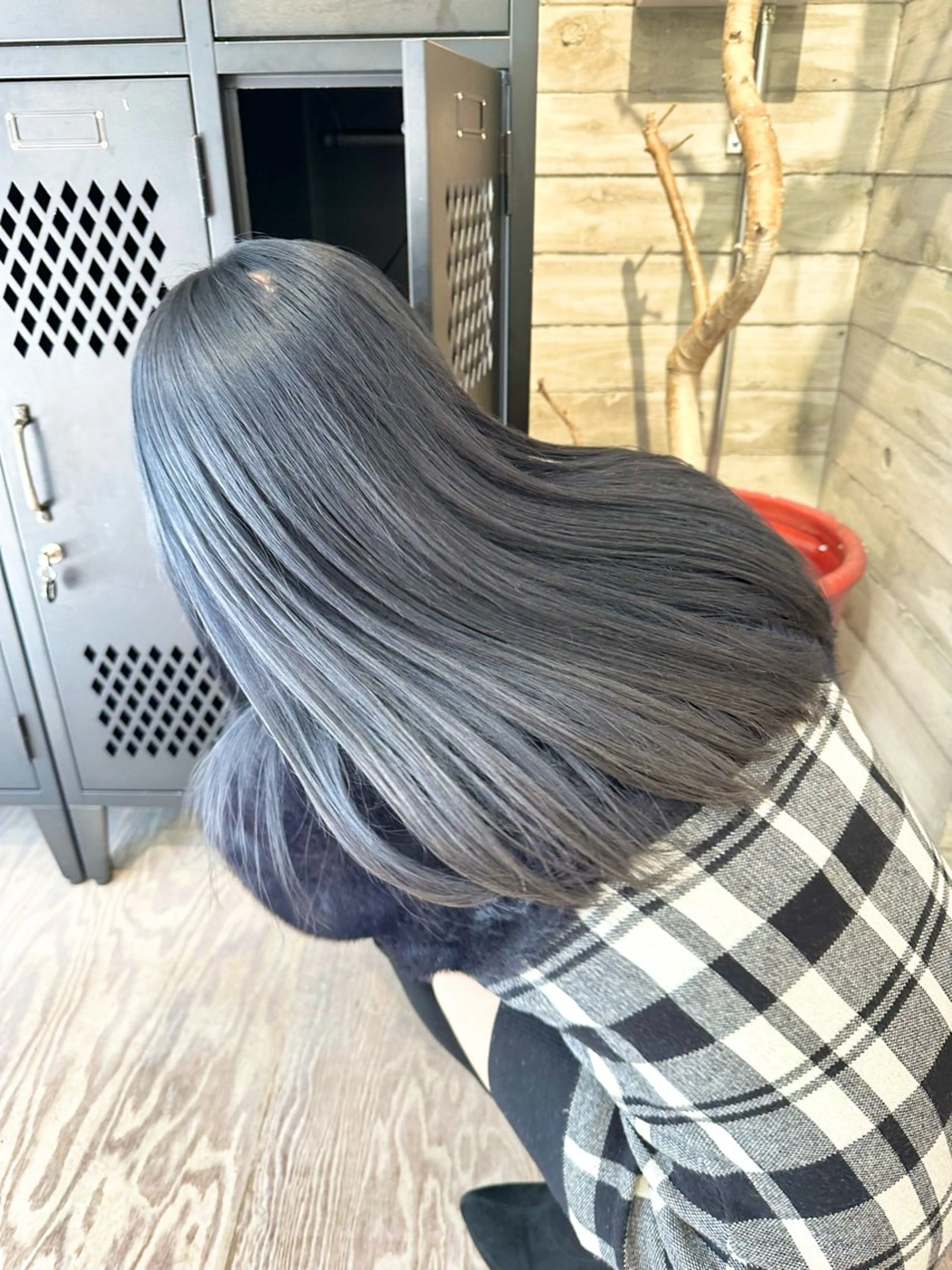 セミロング カラー ヘアカラー トリートメント kai .のヘアスタイル