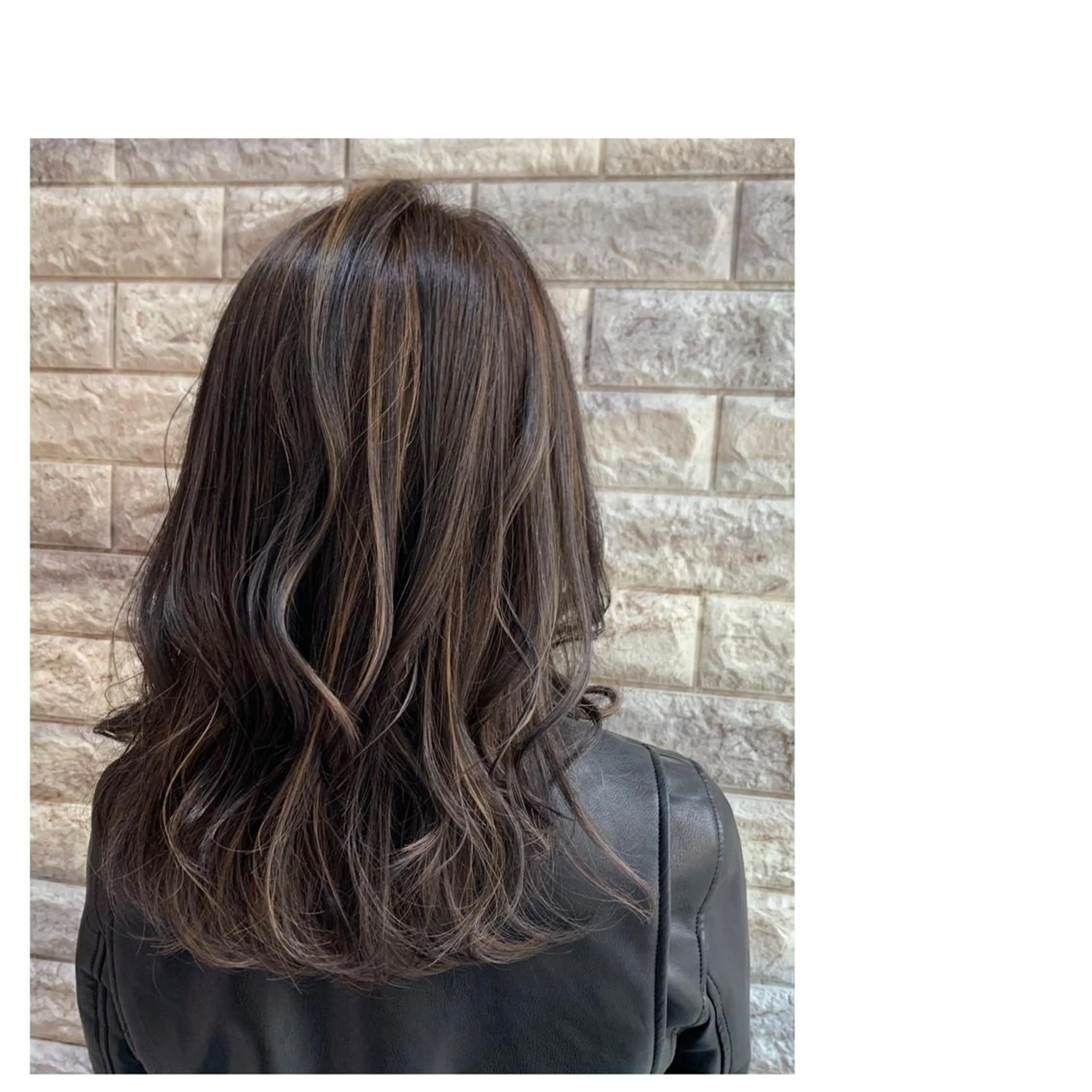 セミロング カラー アッシュ アッシュグレー アッシュグレージュ ブリーチ グレージュ FUKO Hip's eyesのマツエク・マツパデザイン