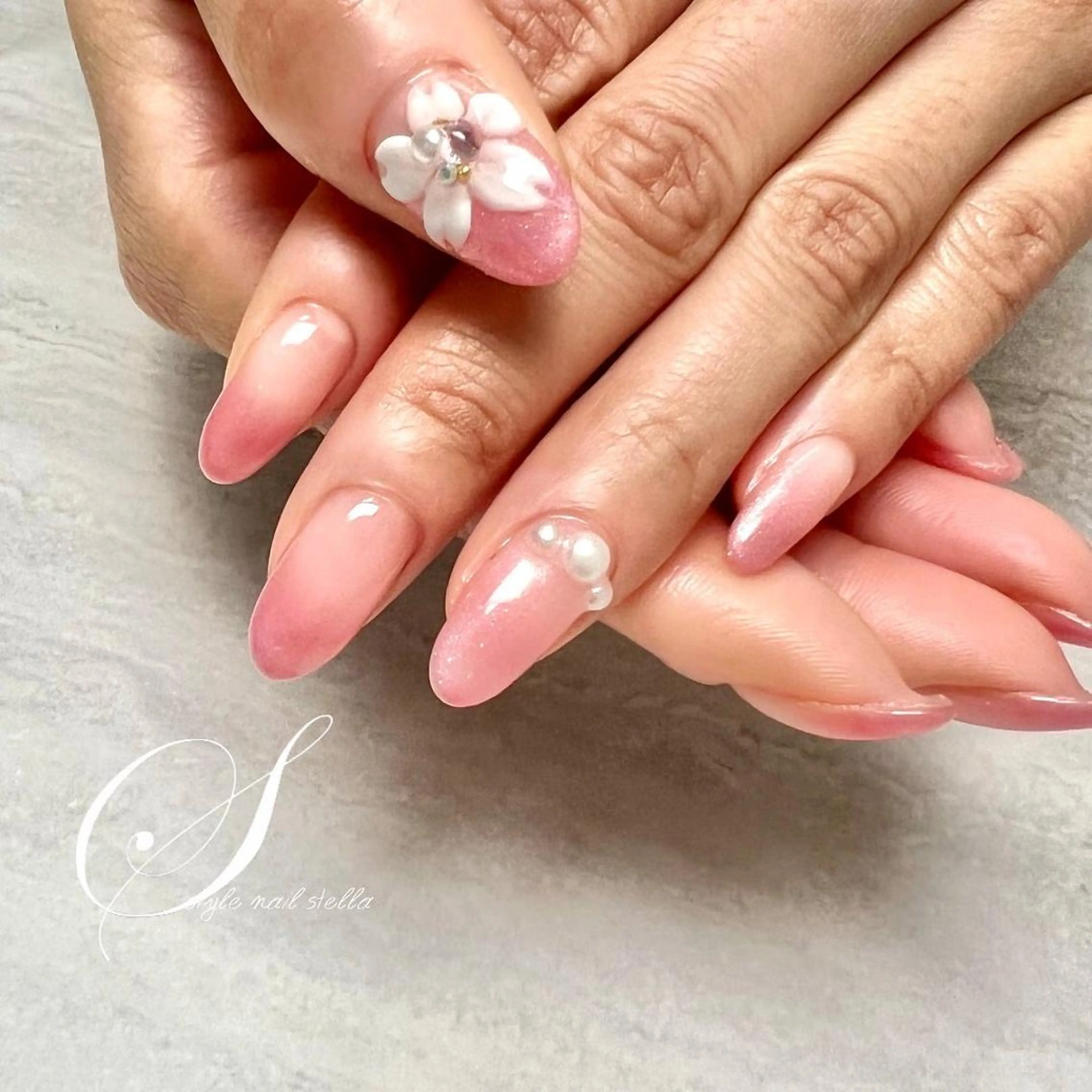 ネイル 桜ネイル ジェルネイル グラデーション 持ち込み シンプルネイル ハンドネイル ステラ marikominoのネイルデザイン