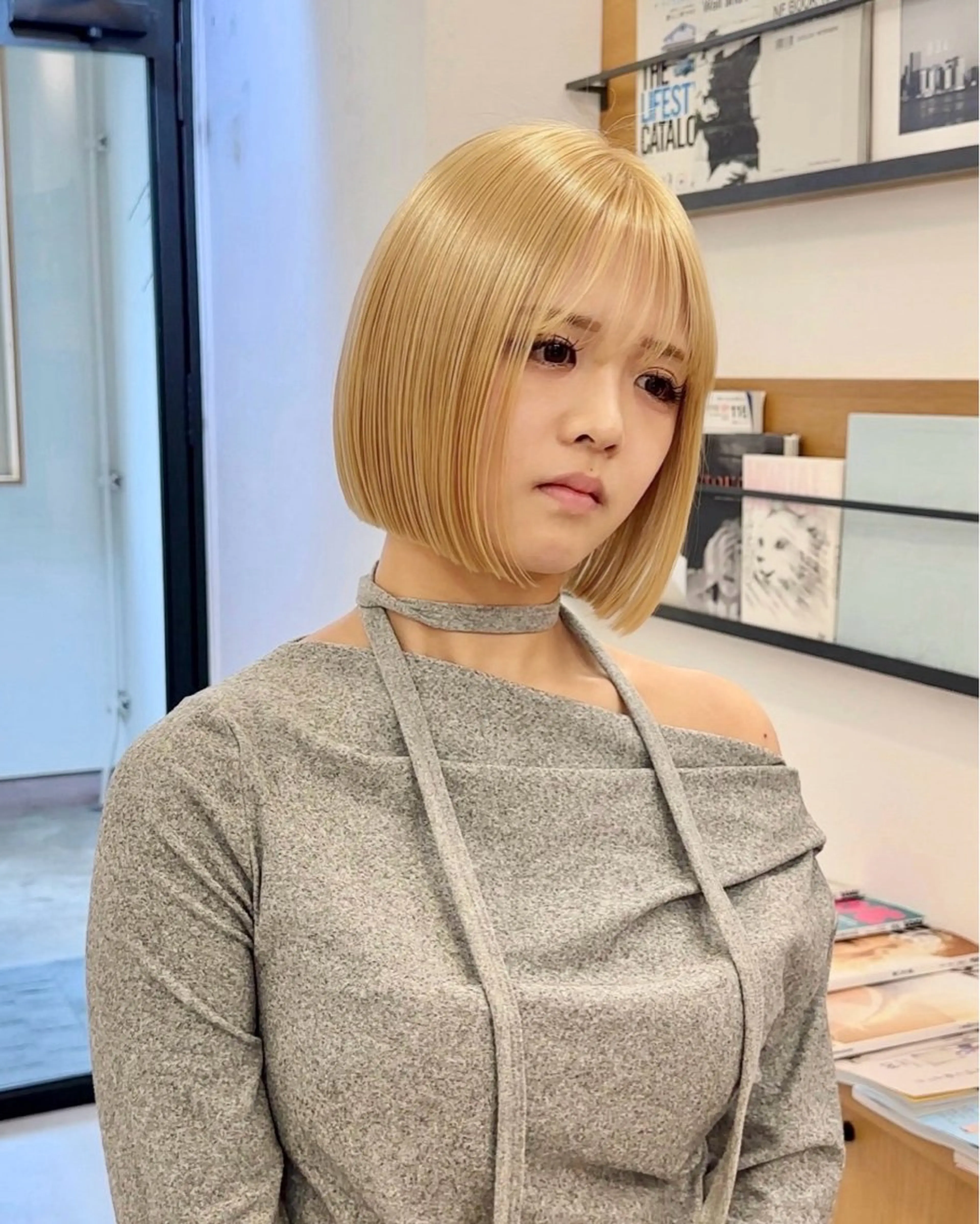 ショート カラー ベージュカラー ブロンド ブロンドベージュ ボブ カット ヘアカラー トリートメント 似合わせボブ/縮毛 /ハイトーン/ひさとのヘアスタイル