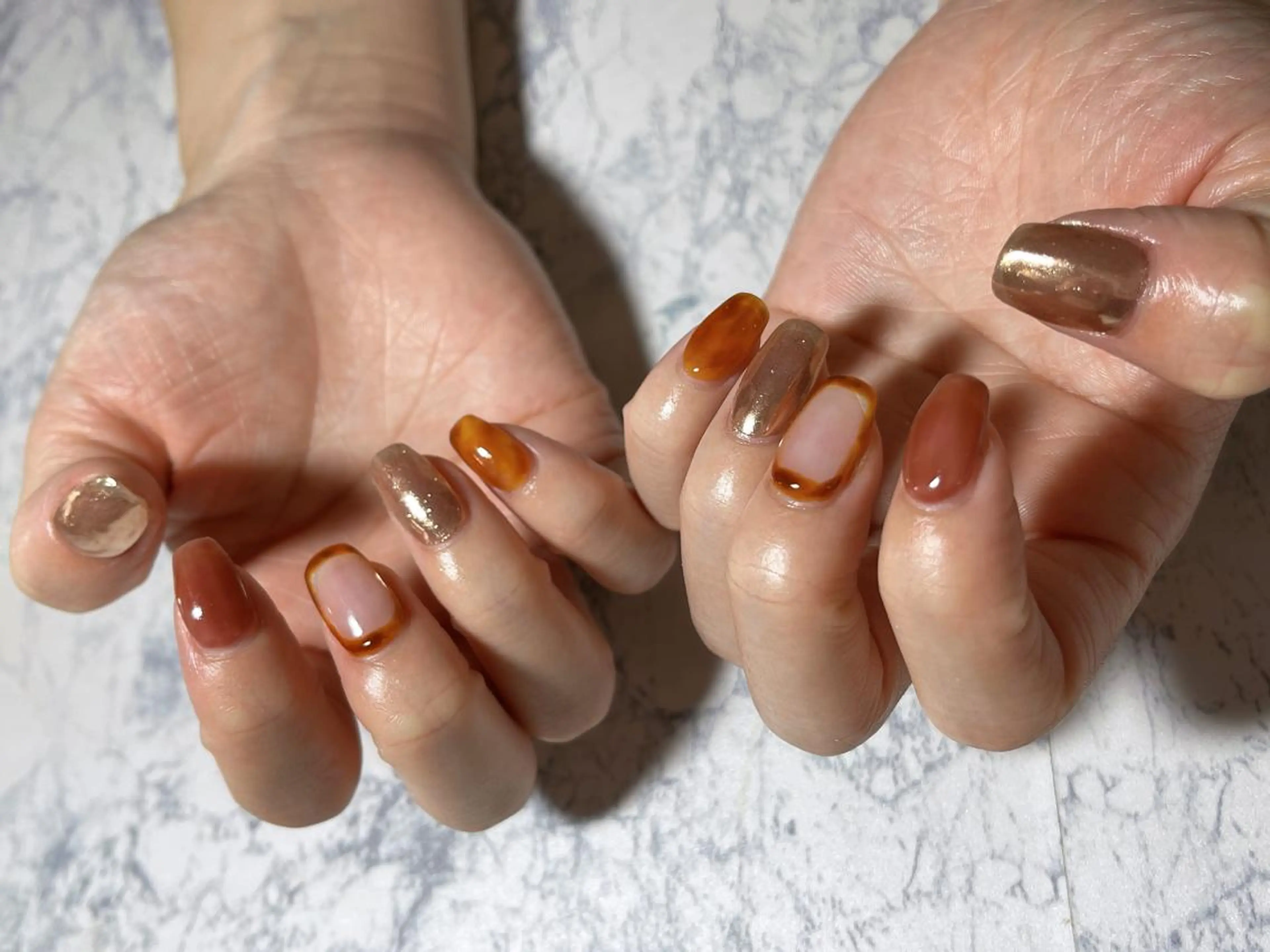 ネイル べっ甲ネイル ハンドネイル ハンドケア private salonのネイルデザイン