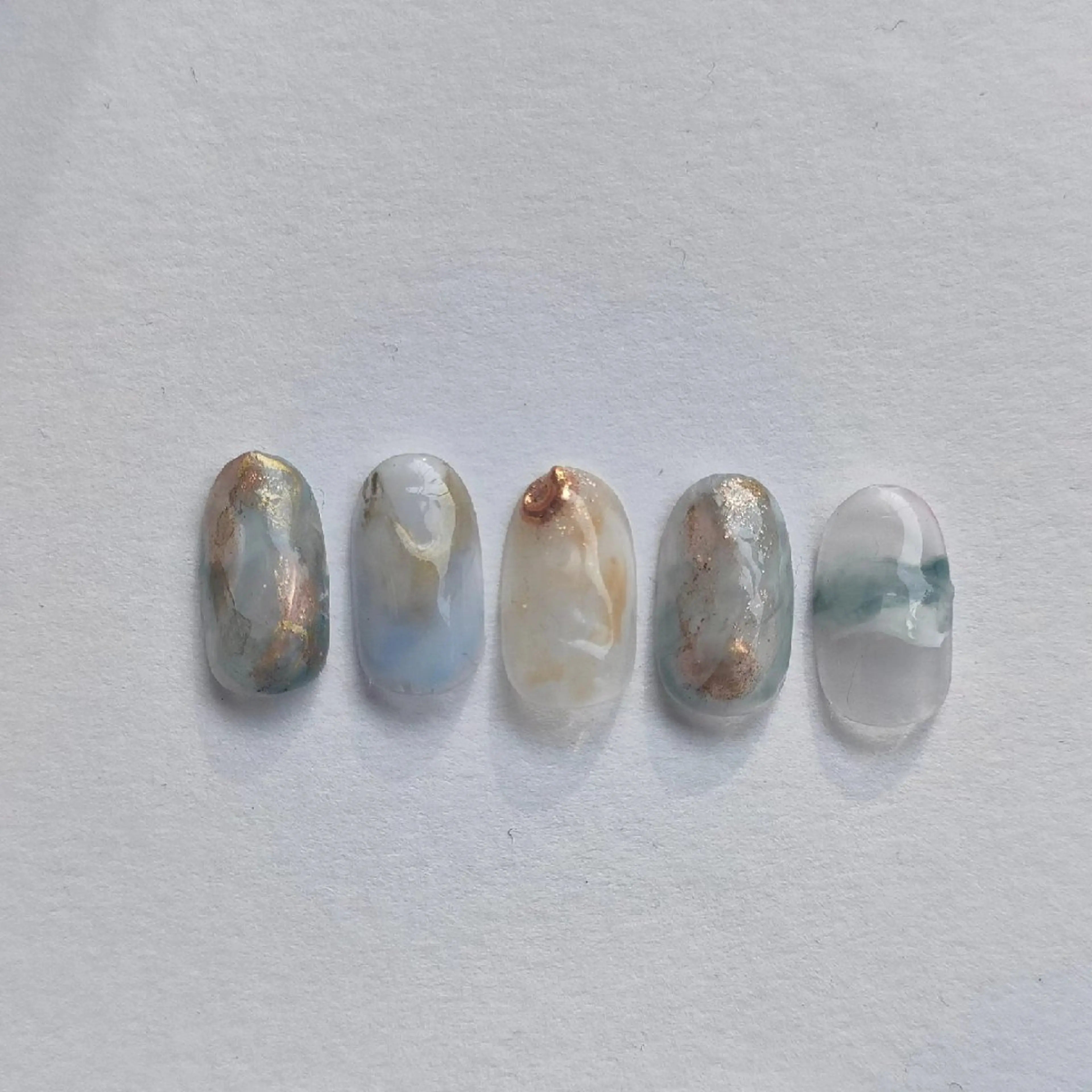 ネイル ニュアンスネイル oir. nailsalonのネイルデザイン