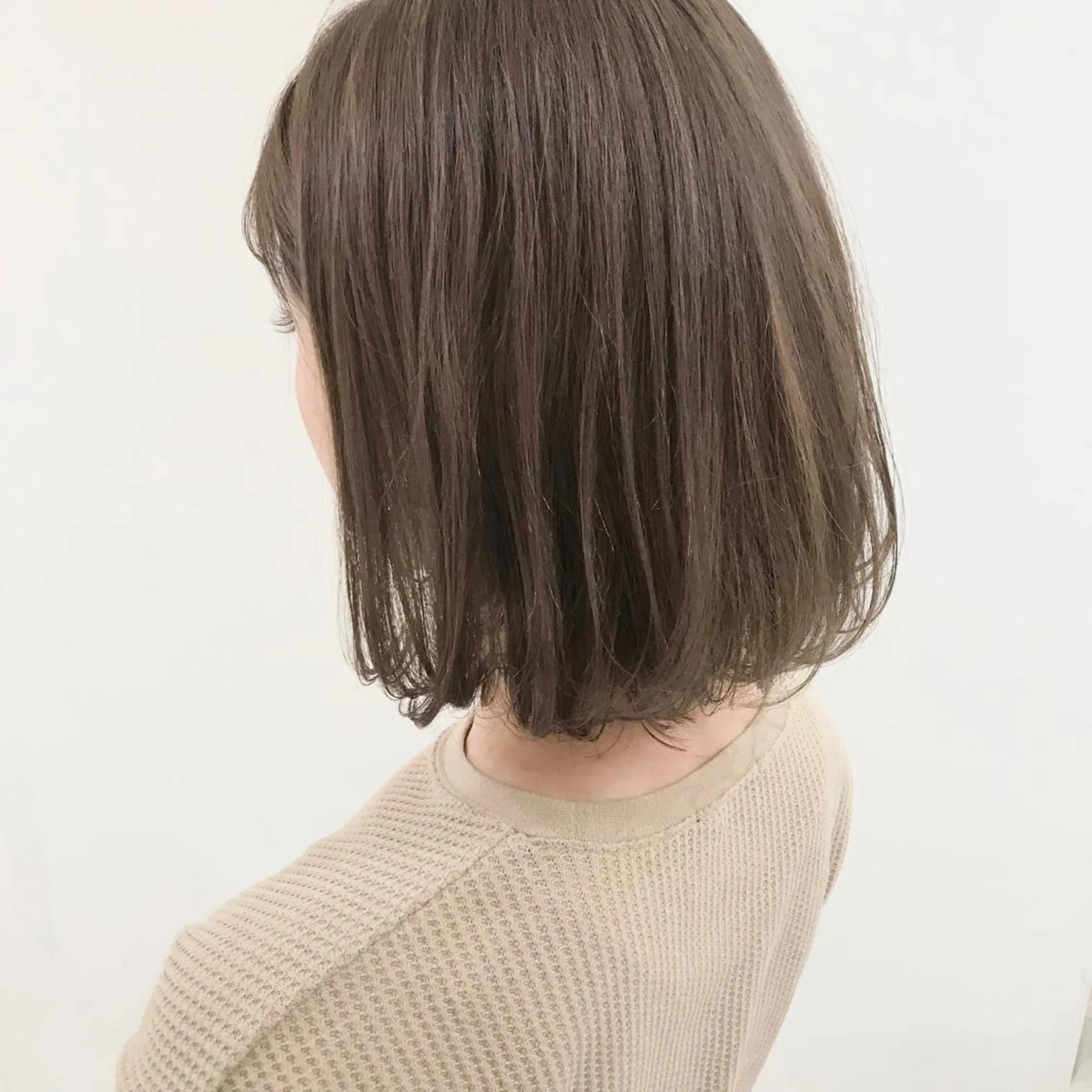 カラー フォギーグレージュ グレージュ 窪田 椋介のヘアスタイル