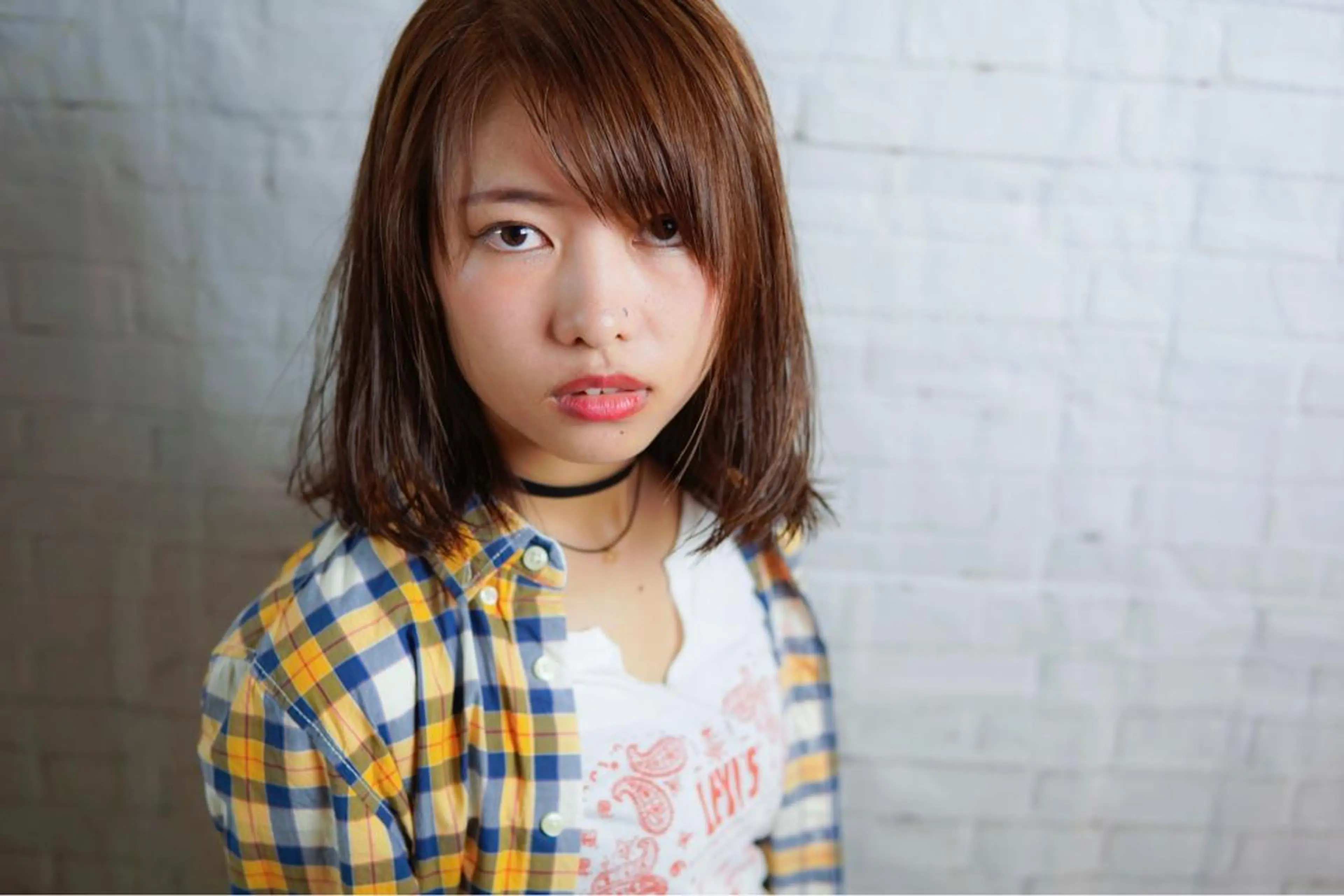 ミディアム セミロング 外ハネヘア 髪質改善、エクステ 山口卓哉のヘアスタイル