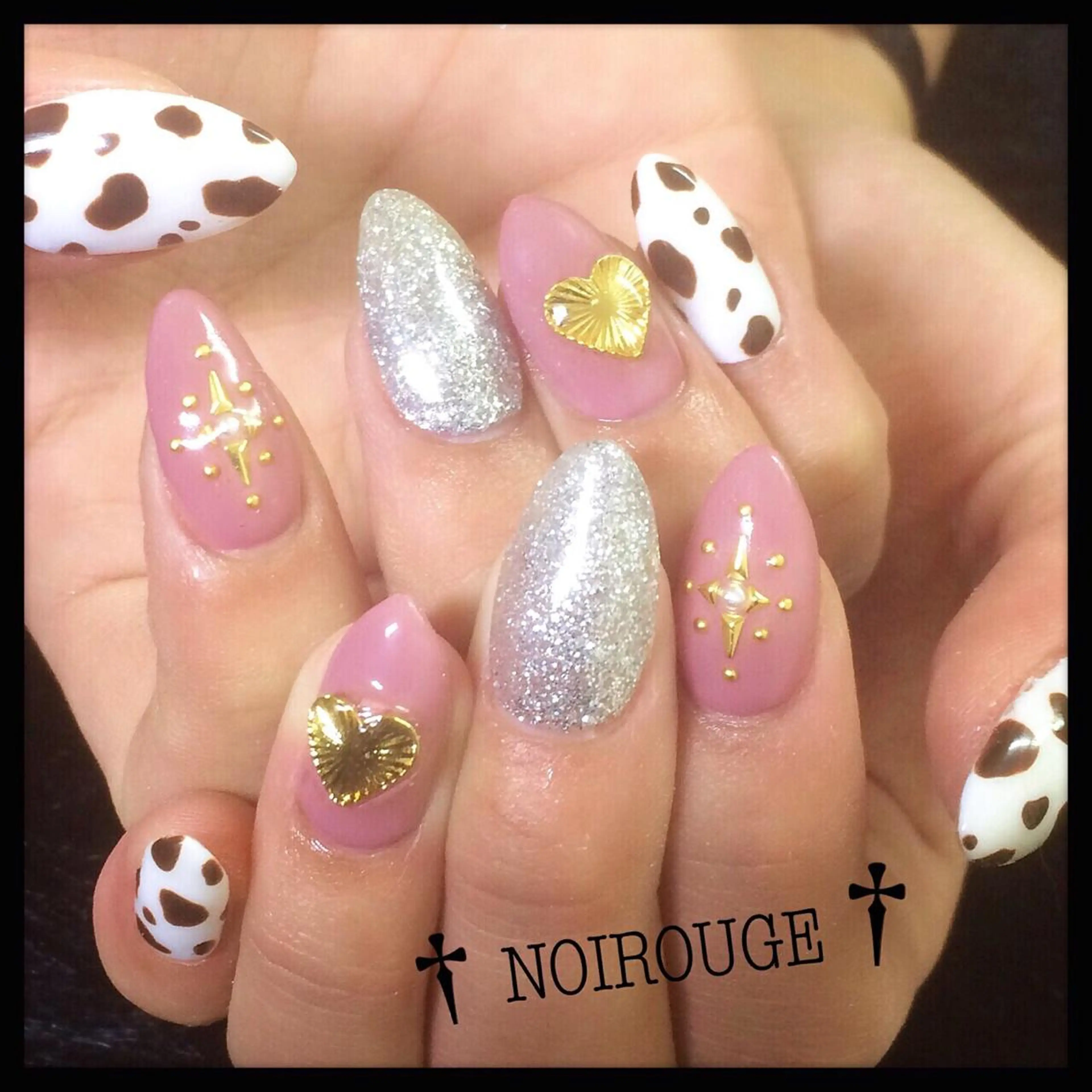 ネイル NOIROUGE所属・NOI ROUGEのネイルデザイン