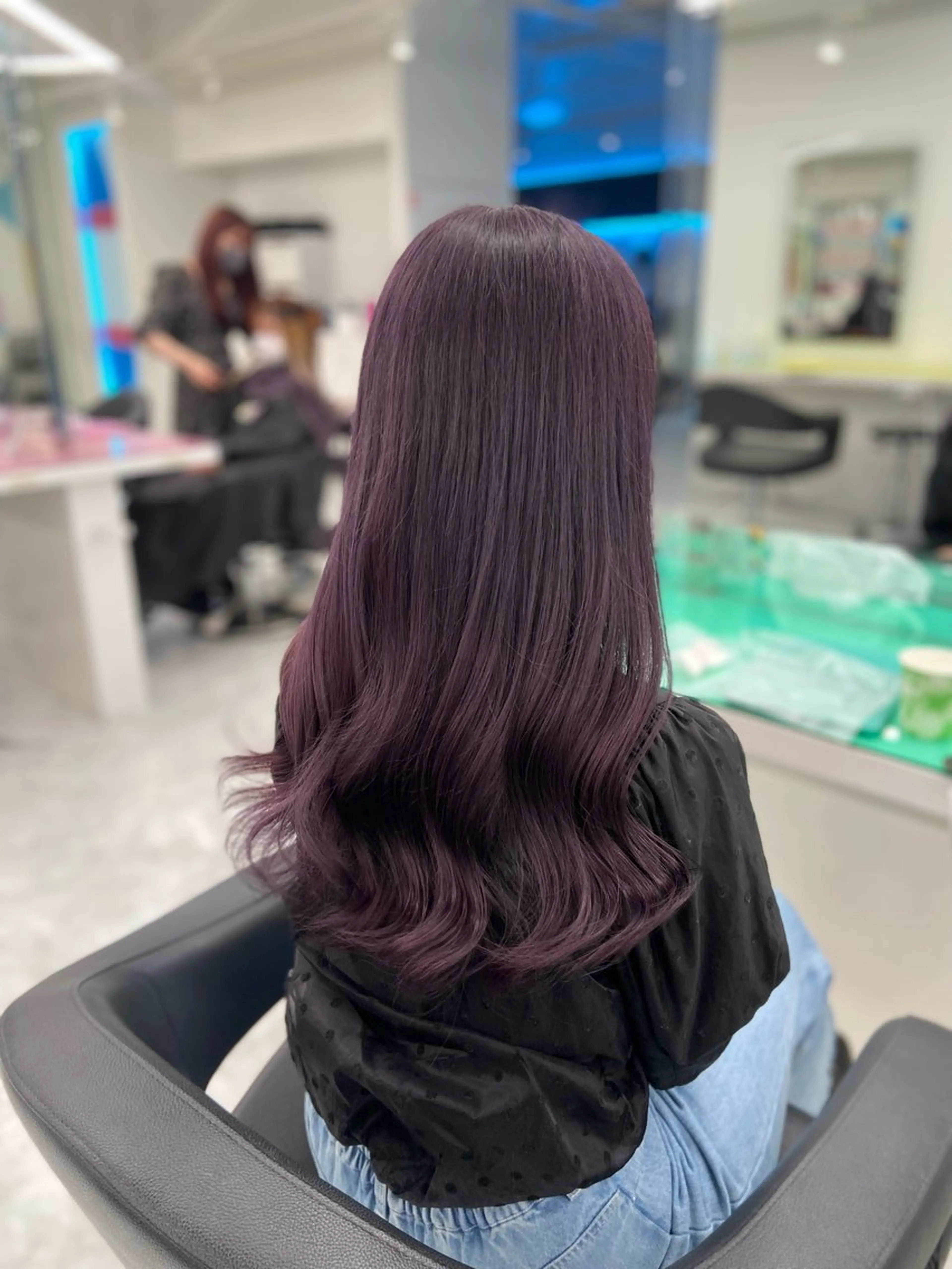 ロング カラー モテ髪ハイトーン🫧 serina🎀池袋のヘアスタイル