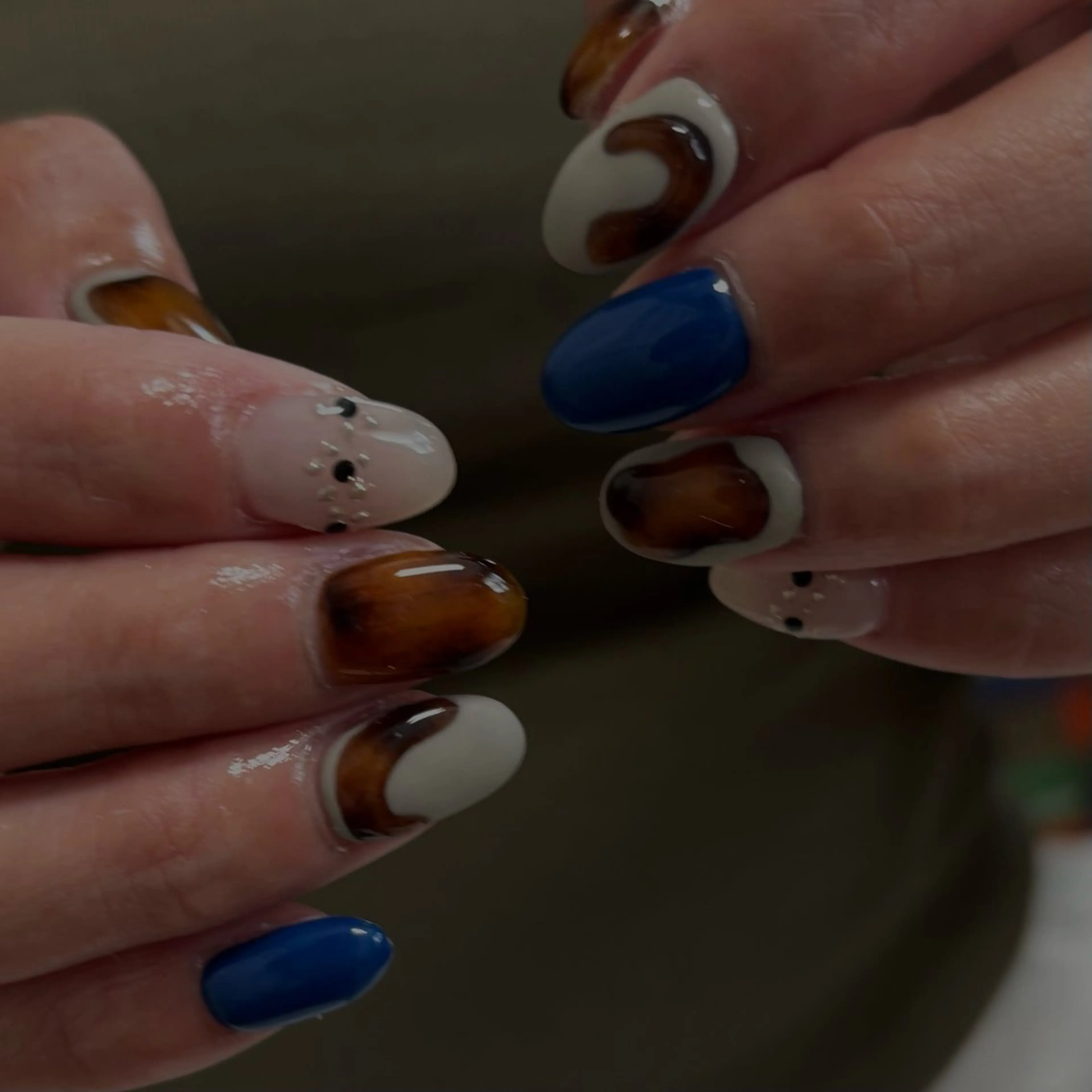 ネイル ハンドネイル 爪塗屋 さんのネイルデザイン