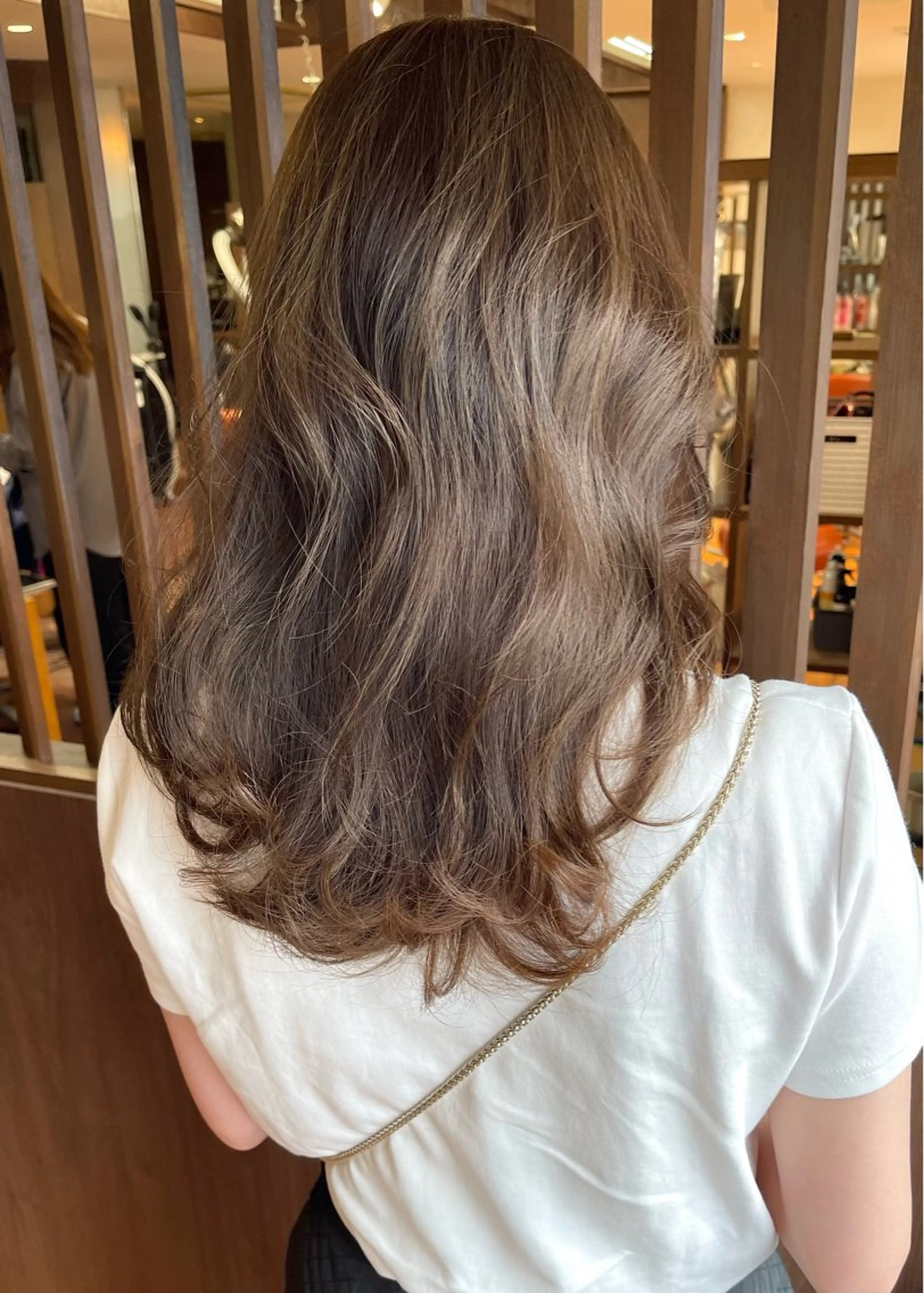 セミロング カラー ブリーチ ダブルカラー ブリーチなしカラー ヘアカラー トリートメント 田室 和幸のヘアスタイル
