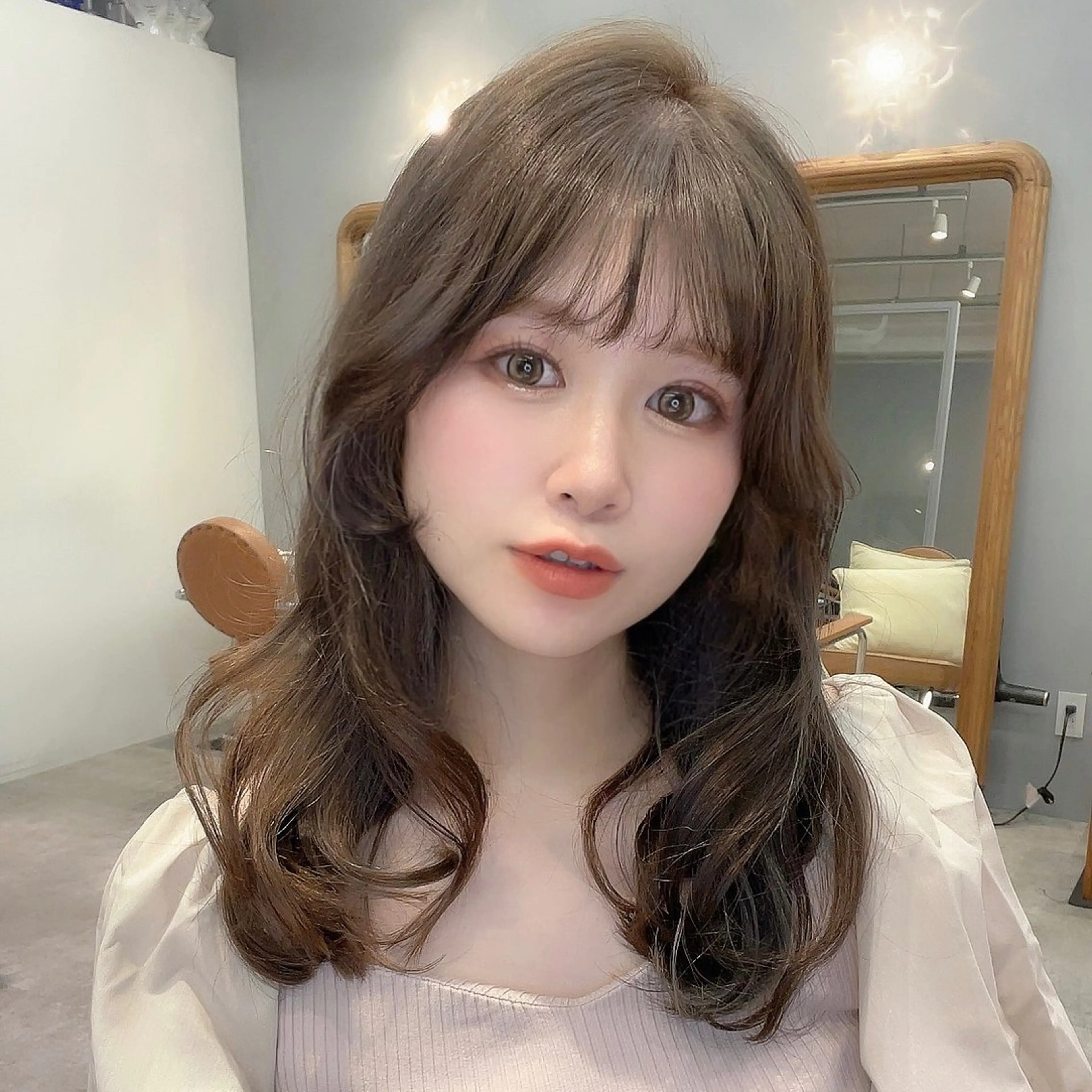 セミロング カラー ninaアイドル前髪 ×透明感🎀のヘアスタイル