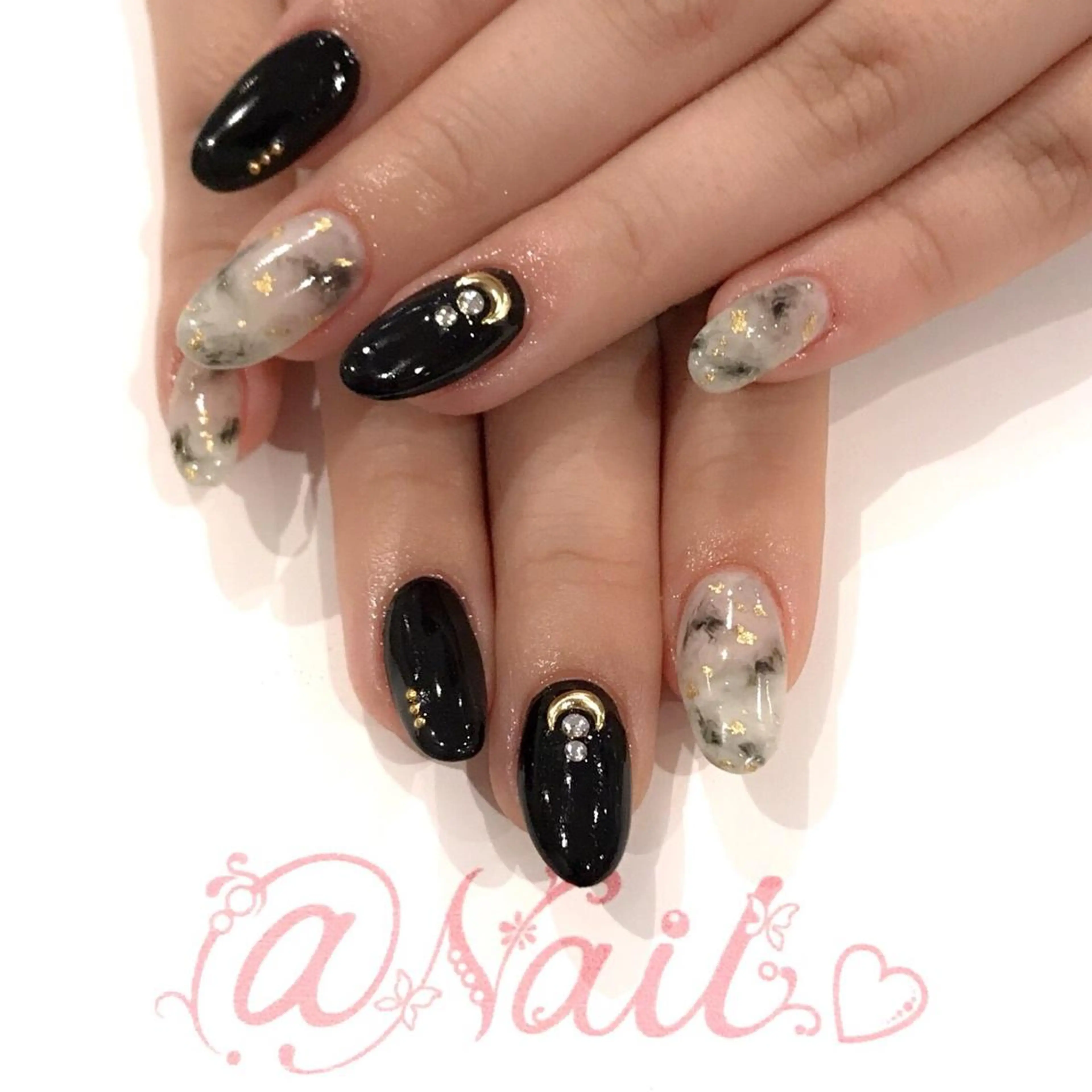 ネイル アートネイル フットネイル ジェルネイル 持ち込み スカルプネイル 小尾 栞のネイルデザイン