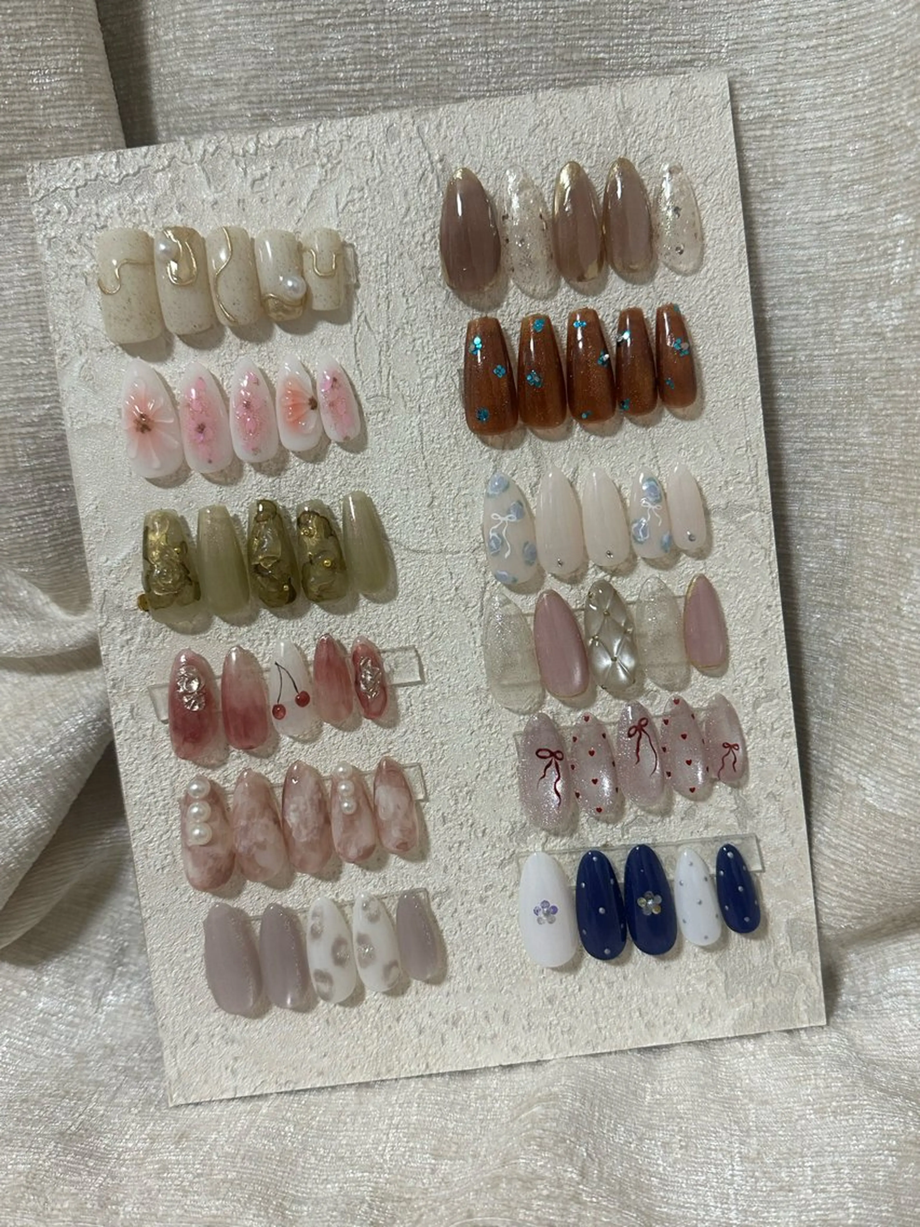 ネイル フラワーネイル ラメ(グリッター) ニュアンスネイル ピンク ぷっくりネイル sola nailのネイルデザイン