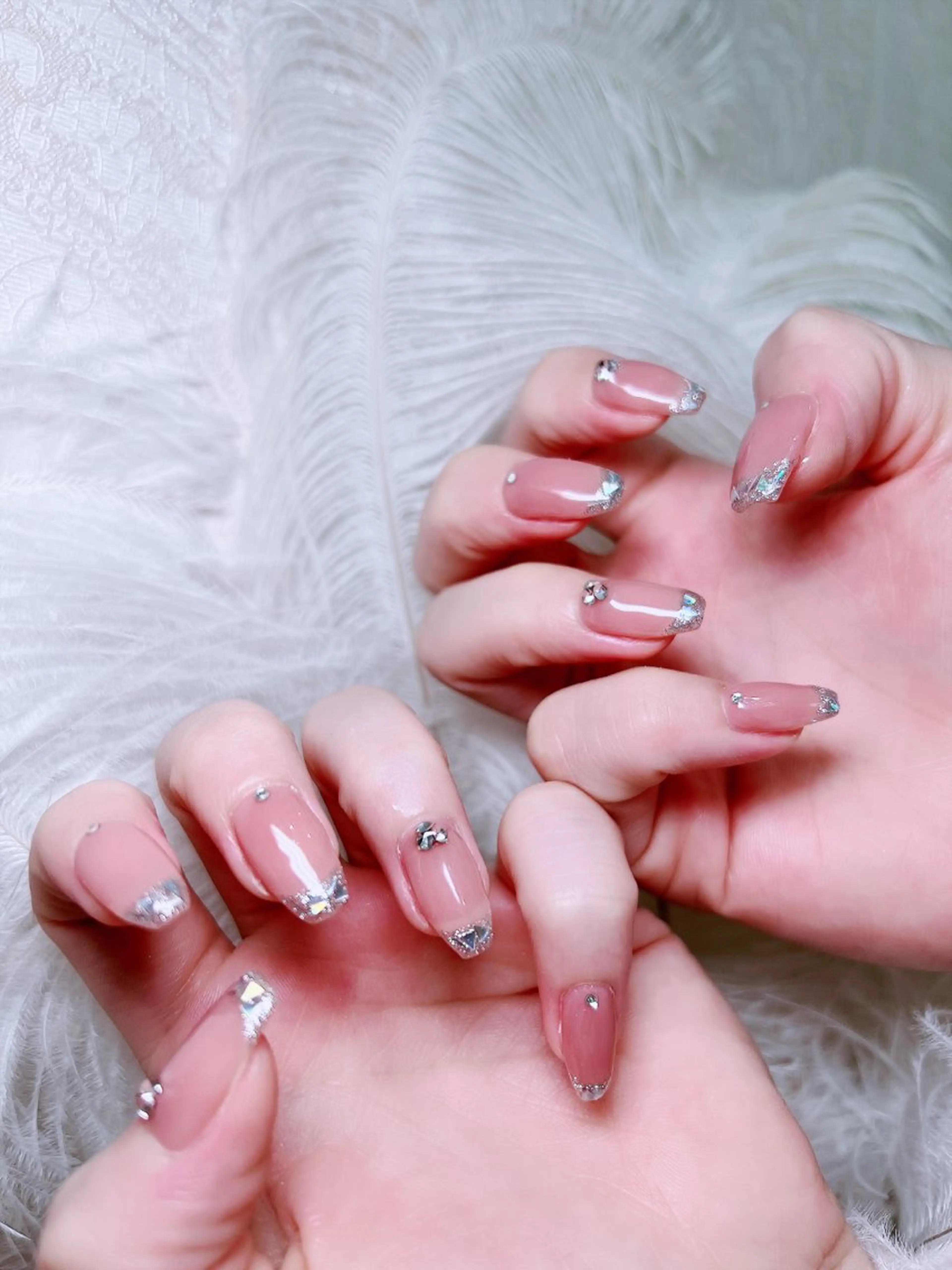 ネイル フレンチネイル ガラスフレンチ ハンドネイル Ubuntu🎀 ネイルサロン✨のネイルデザイン