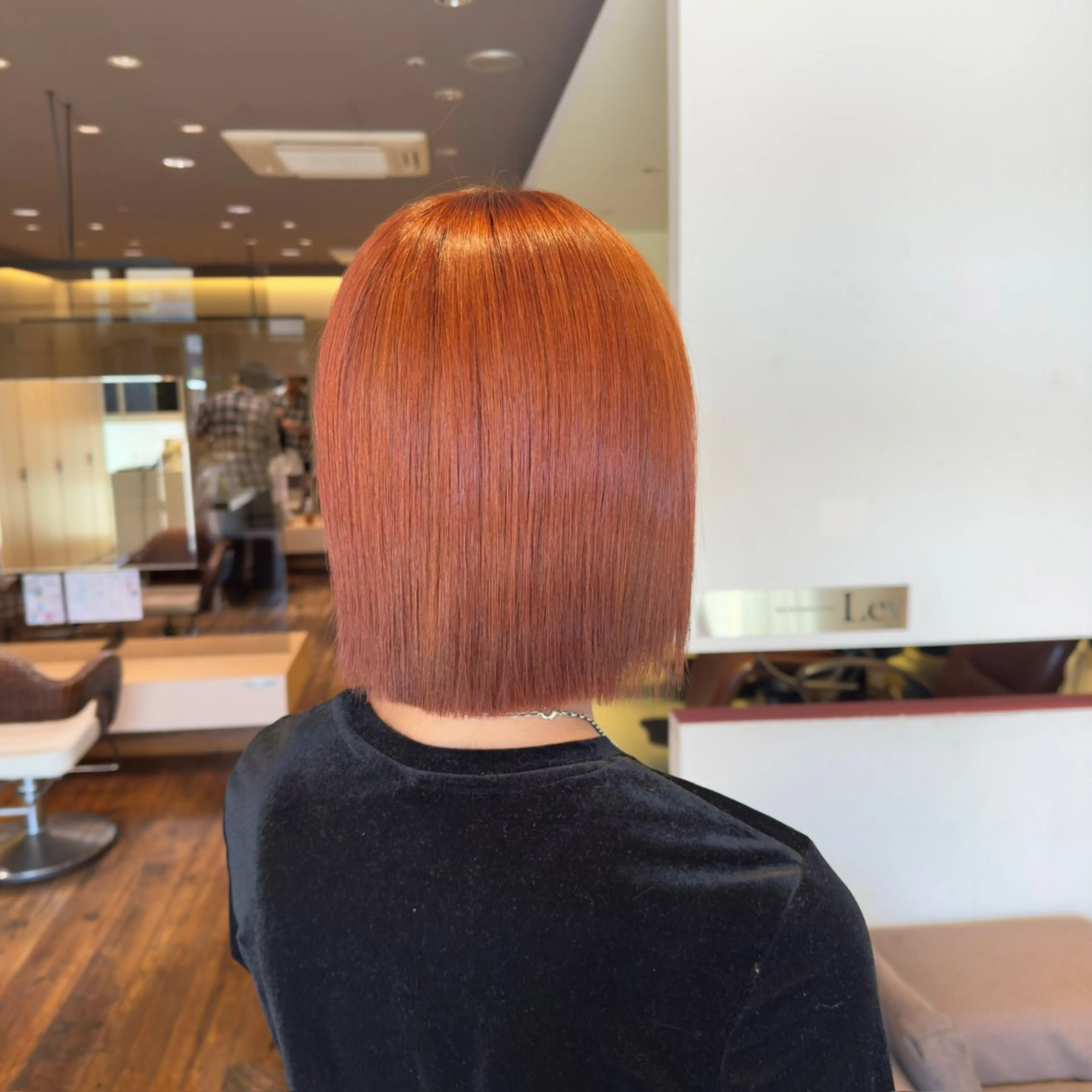 ミディアム カラー 松浦 麻衣のヘアスタイル