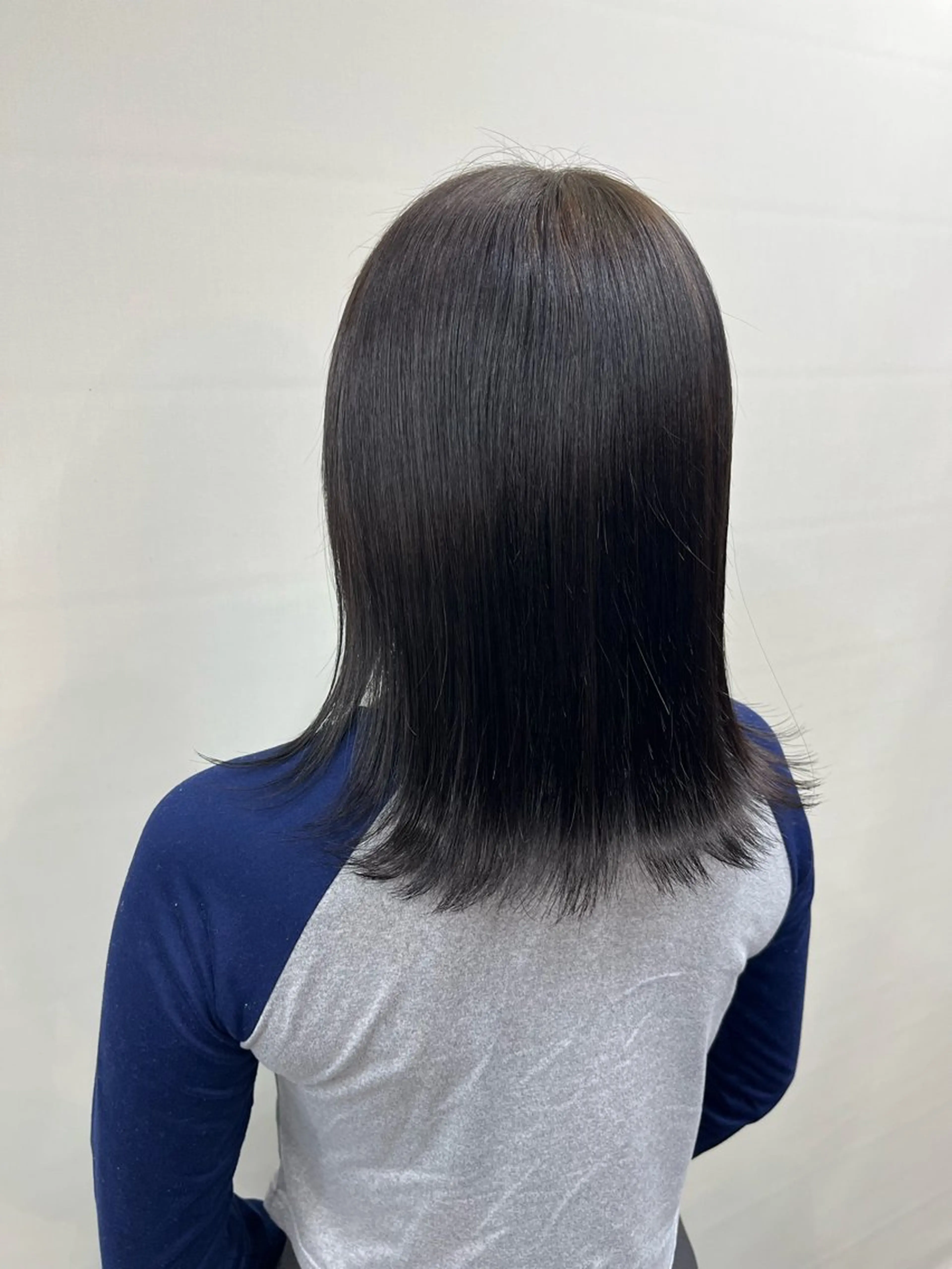 カラー ブラウンカラー オリーブブラウン ヘアカラー 松井 咲樹のヘアスタイル