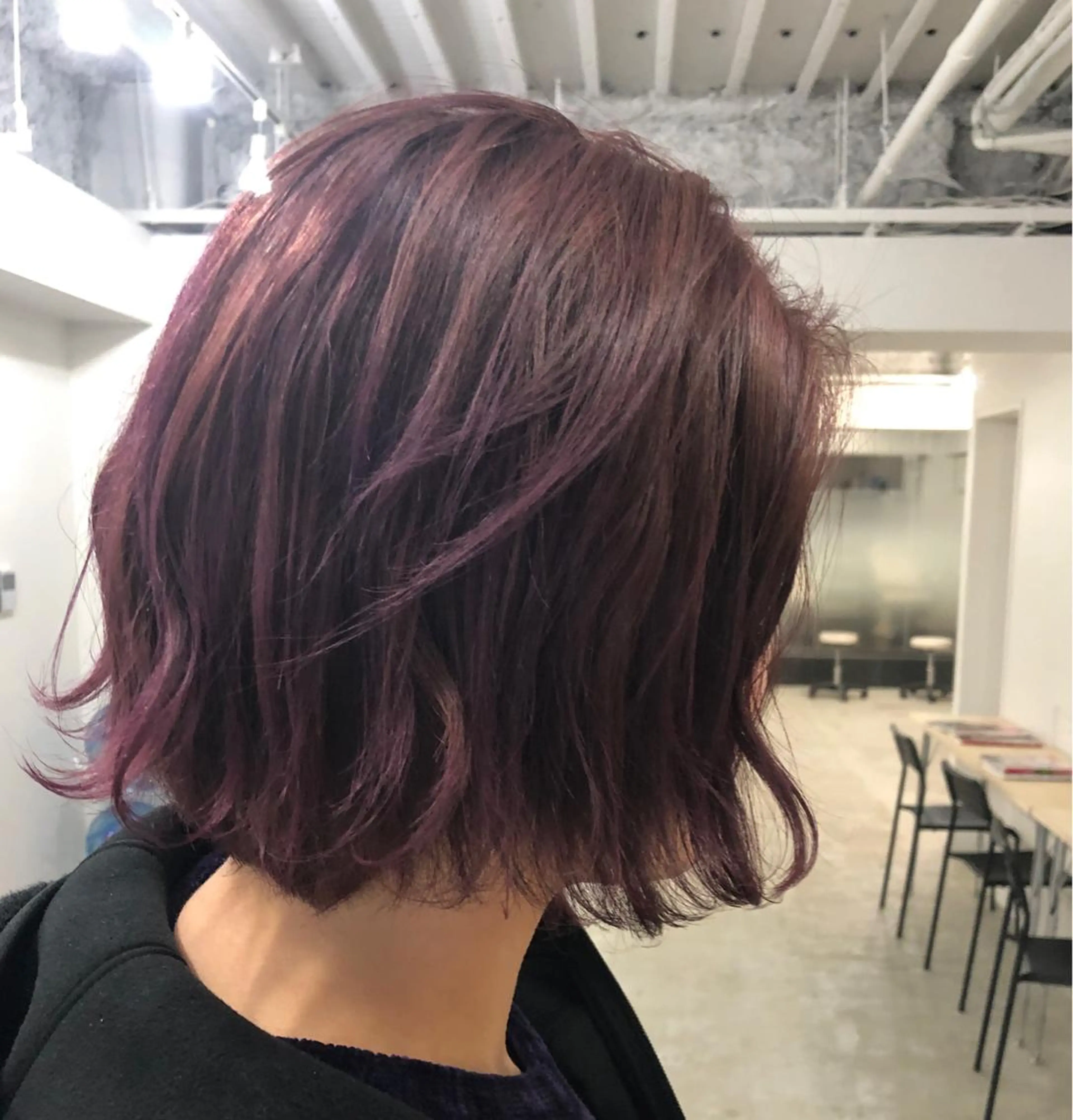 ショート カラー 都築 菜美のヘアスタイル