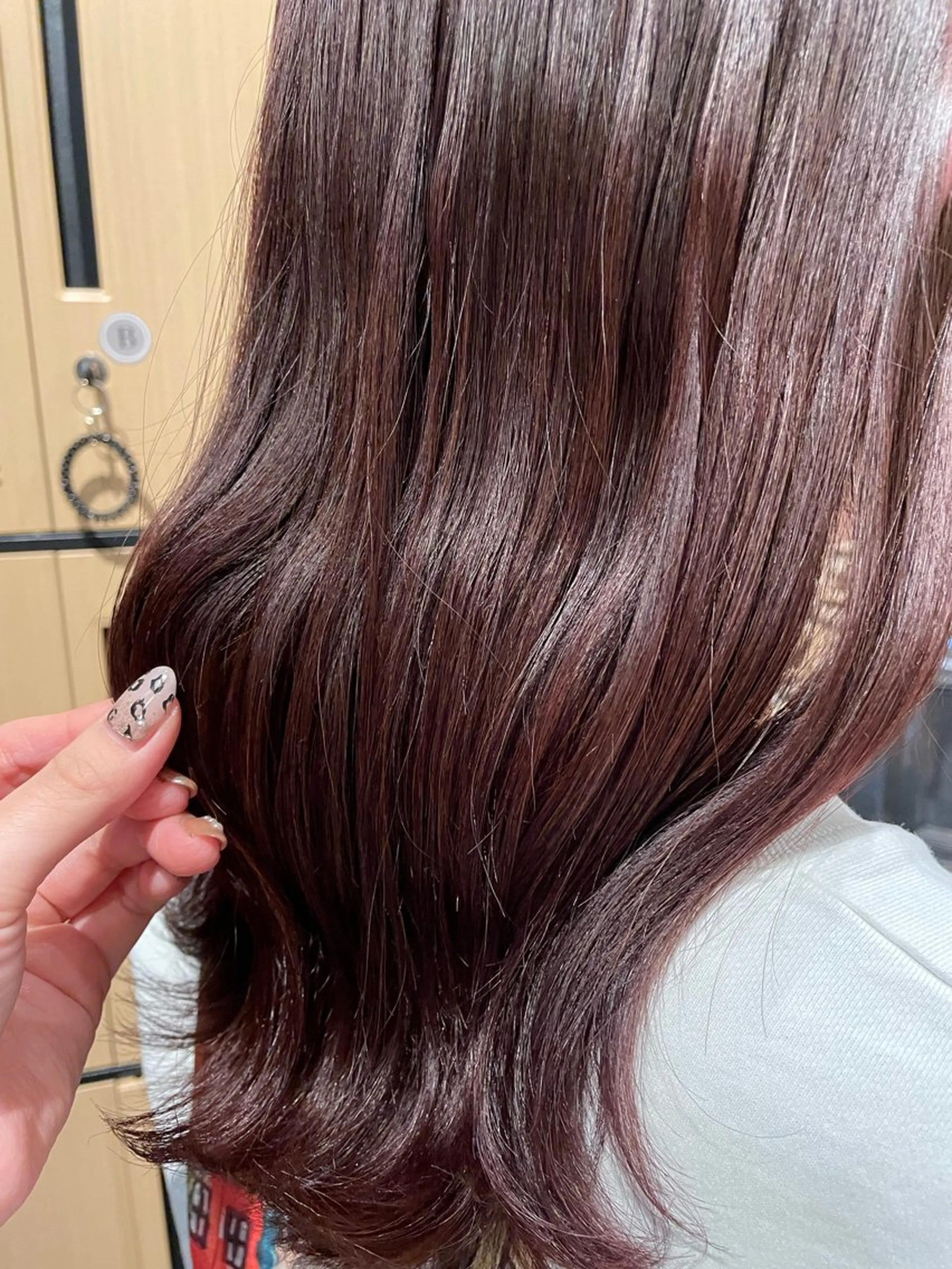 カラー ブラウンカラー ピンクカラー ツヤ感カラー✨/ 顔周りカット西川絢音のヘアスタイル