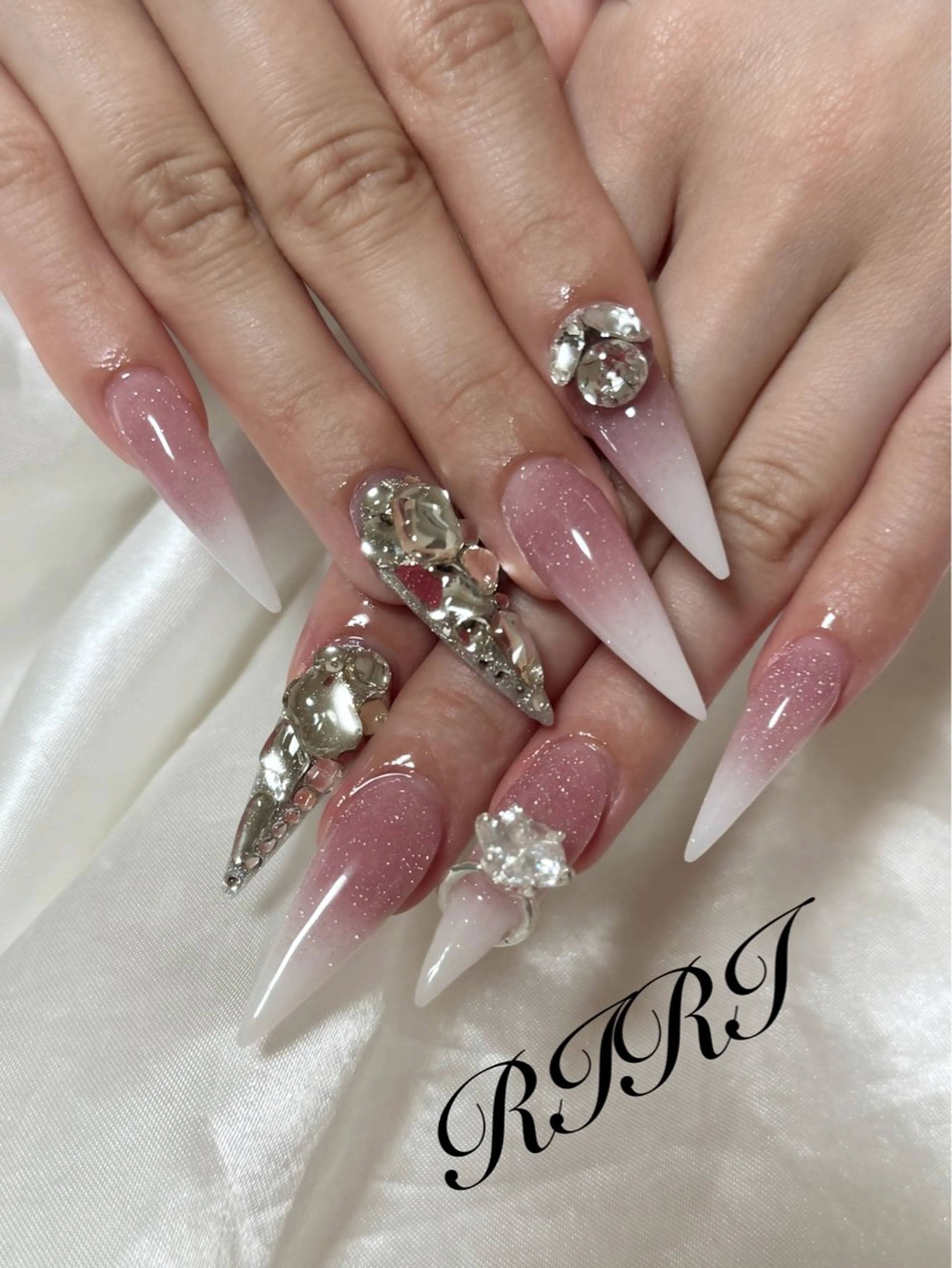 ネイル ジェルネイル 韓国ネイル ロングネイル スカルプネイル シンプルネイル ハンドネイル riri オーナーのネイルデザイン