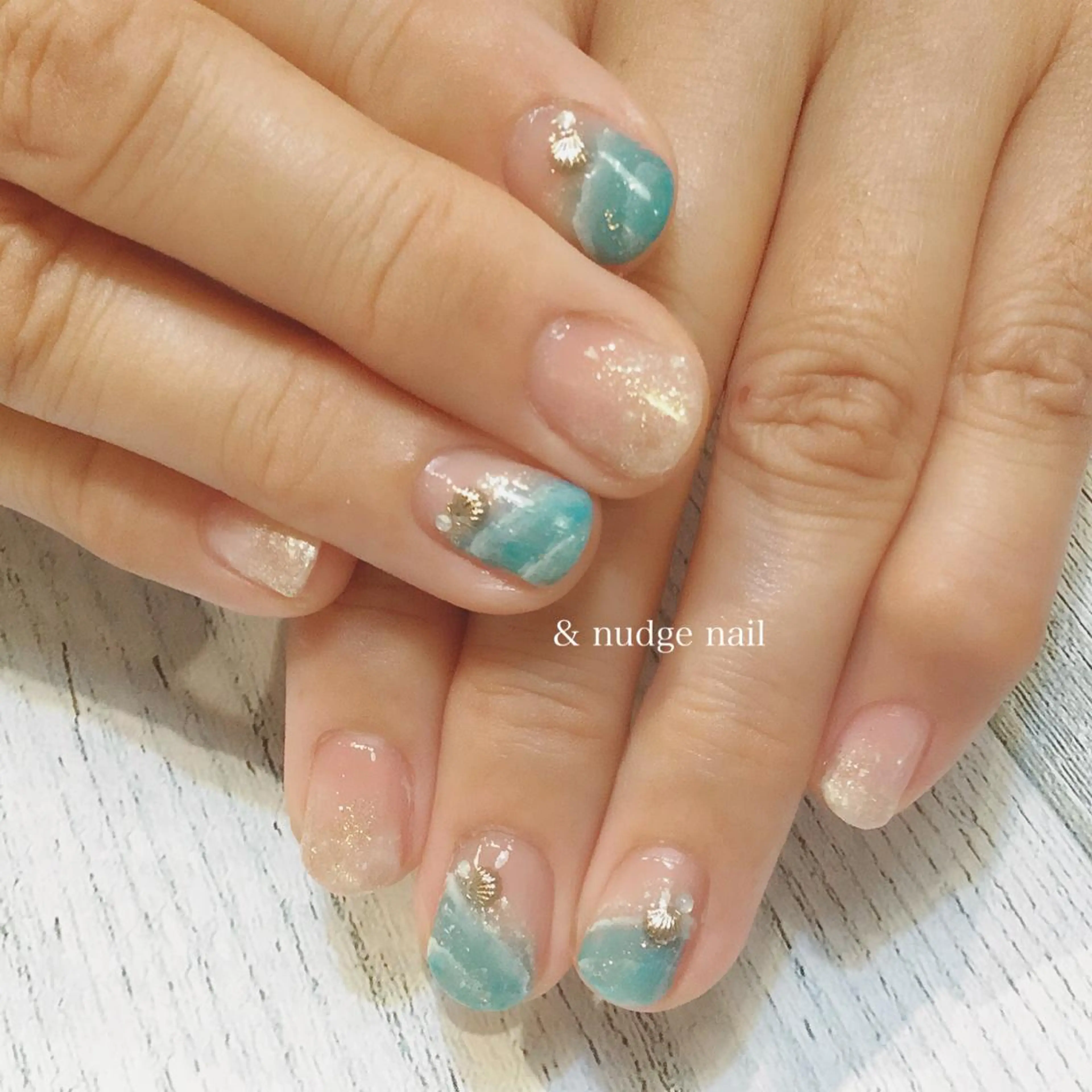 ネイル ハンドネイル & nudge nail所属・&nudgenail 本多のネイルデザイン
