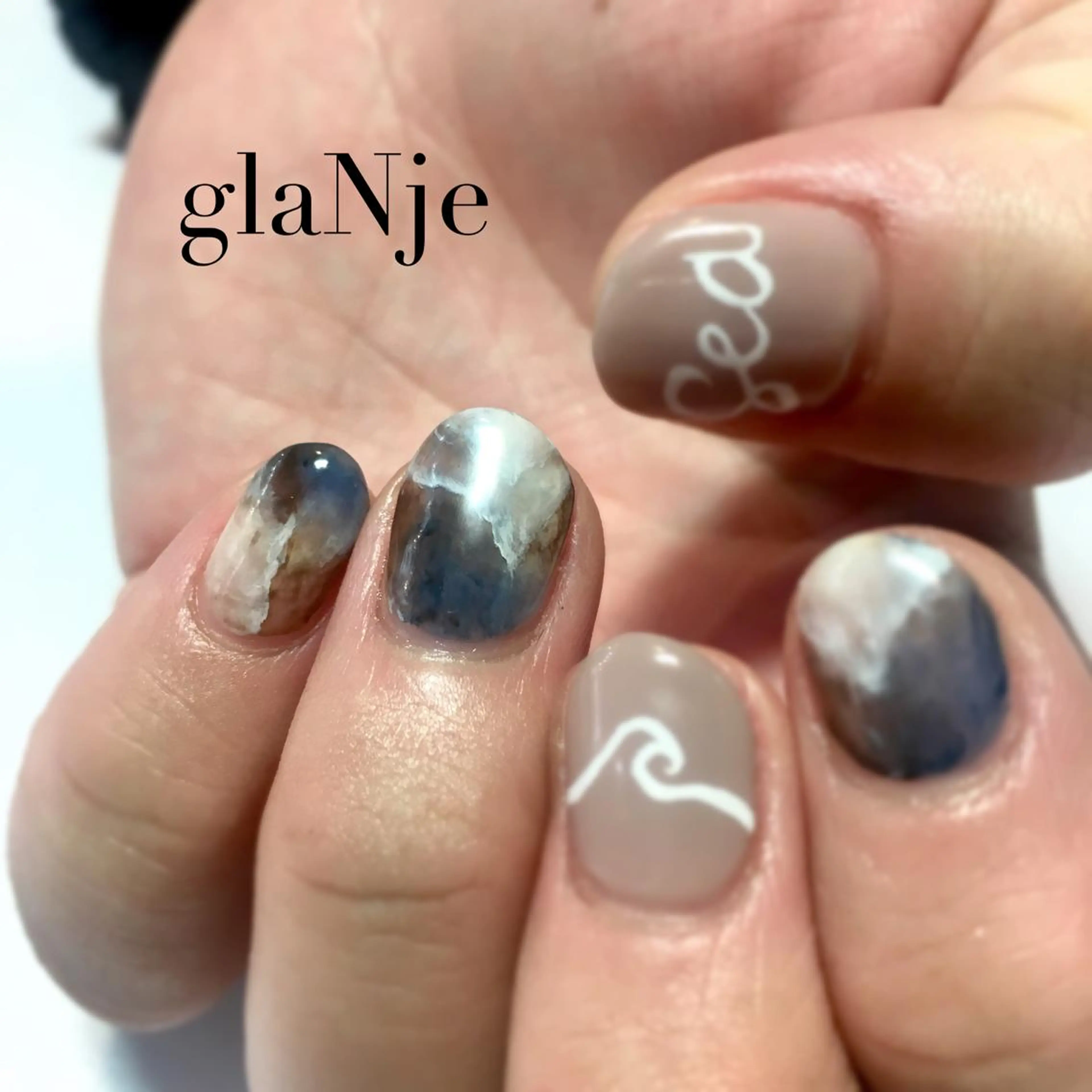 ネイル ジェルネイル ニュアンスネイル glaNje部谷 (オーナー)のネイルデザイン