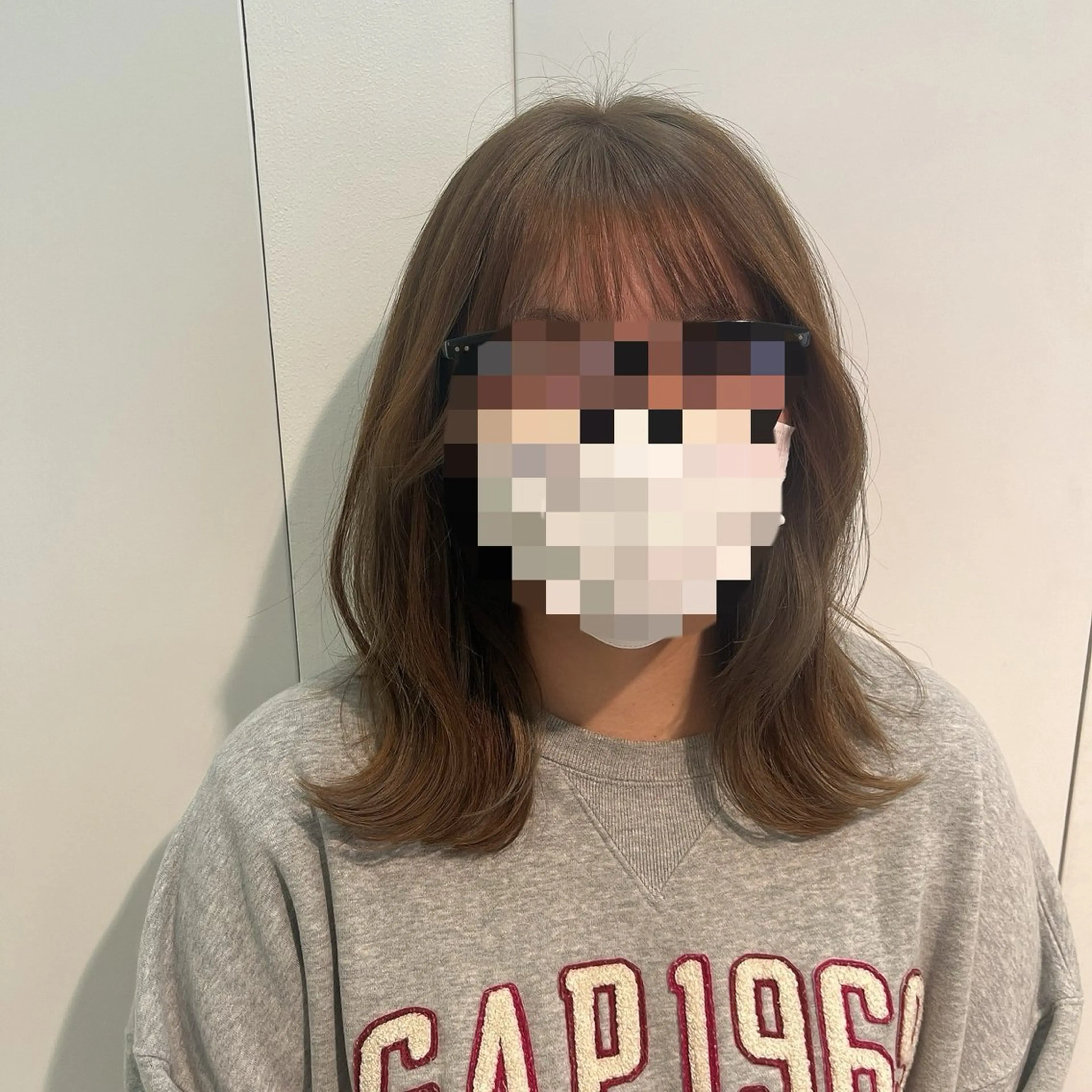 セミロング カット 曽根 玲奈のヘアスタイル