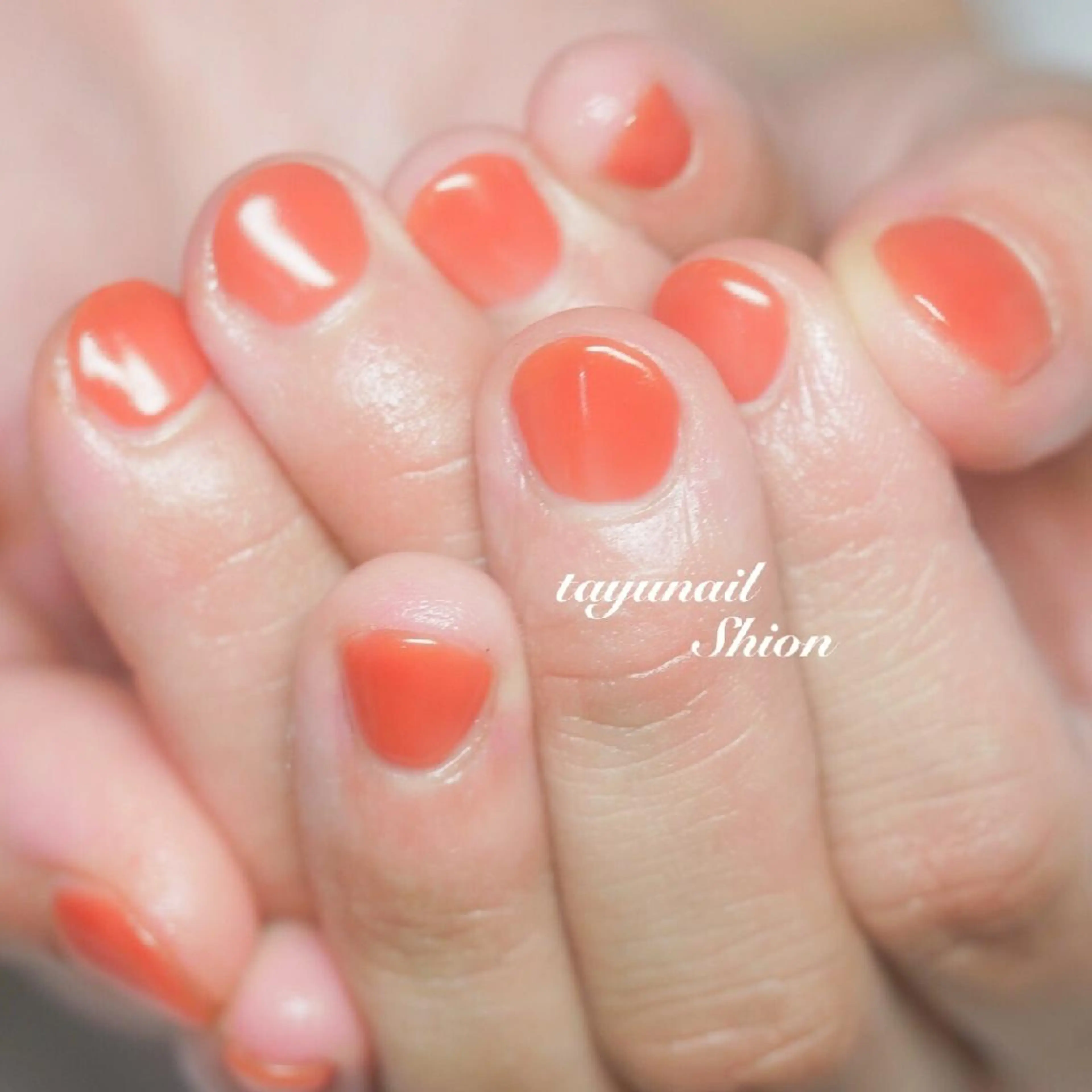 ネイル ブルー ジェルネイル グラデーション 氷ネイル・うるうるネイル ラメ(グリッター) ネイルサロン 【たゆnail】のネイルデザイン