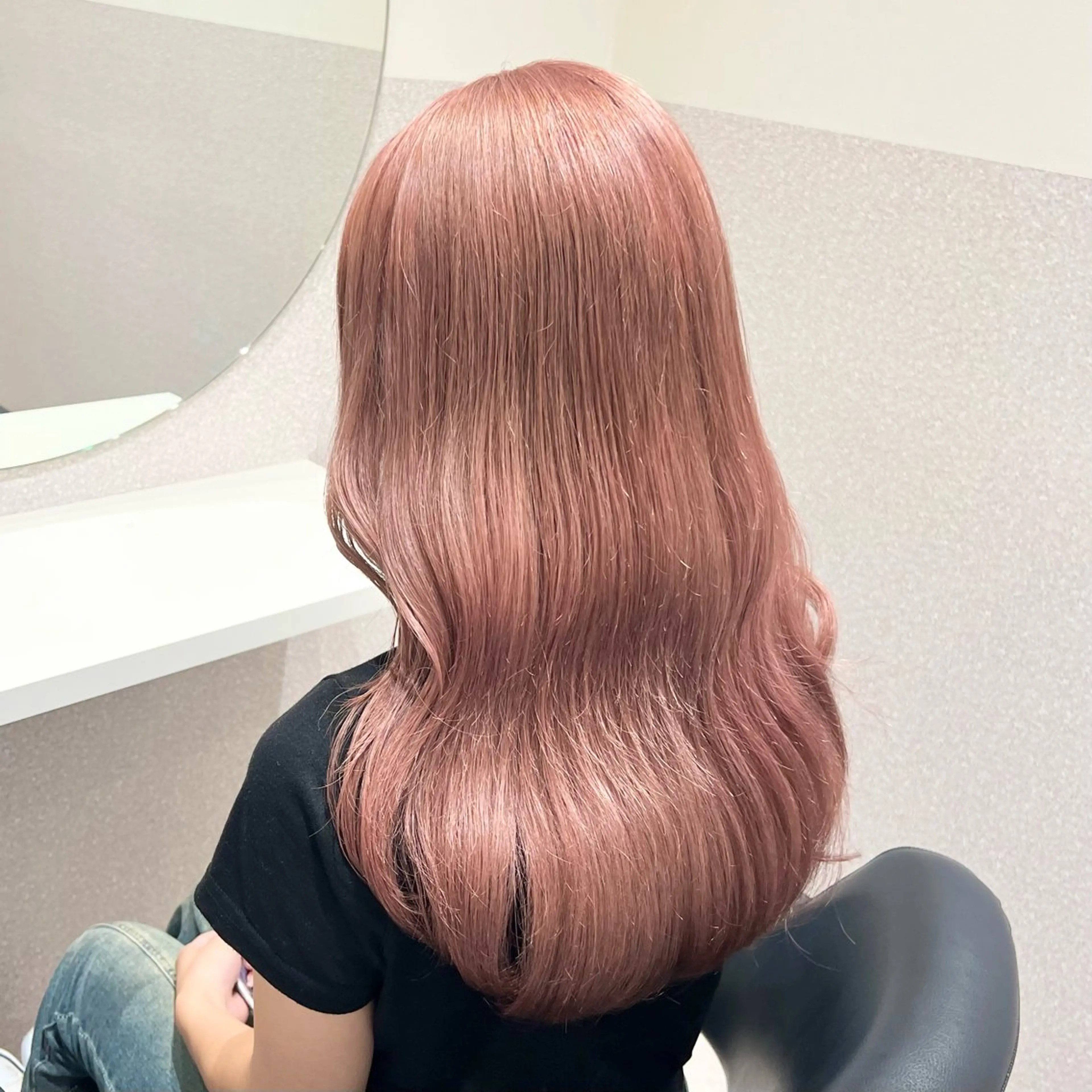 セミロング カラー ヘアカラー 🩵ブリーチカラー 🐈MIORI🩵のヘアスタイル