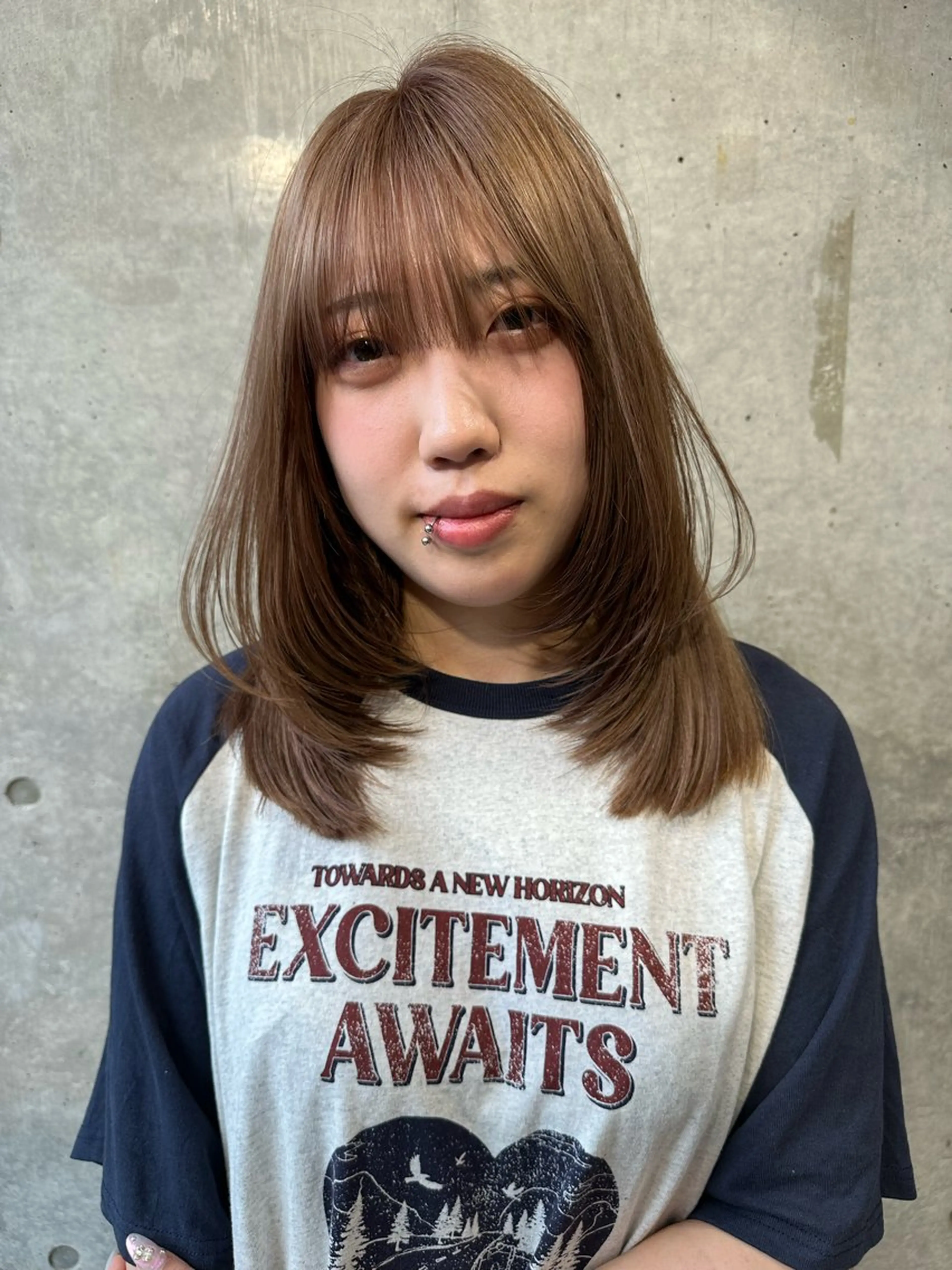 セミロング カラー アディクシーカラー ブリーチ ケアブリーチ ダブルカラー イヤリングカラー DAIKIベージュ 🍂レイヤーカットのヘアスタイル