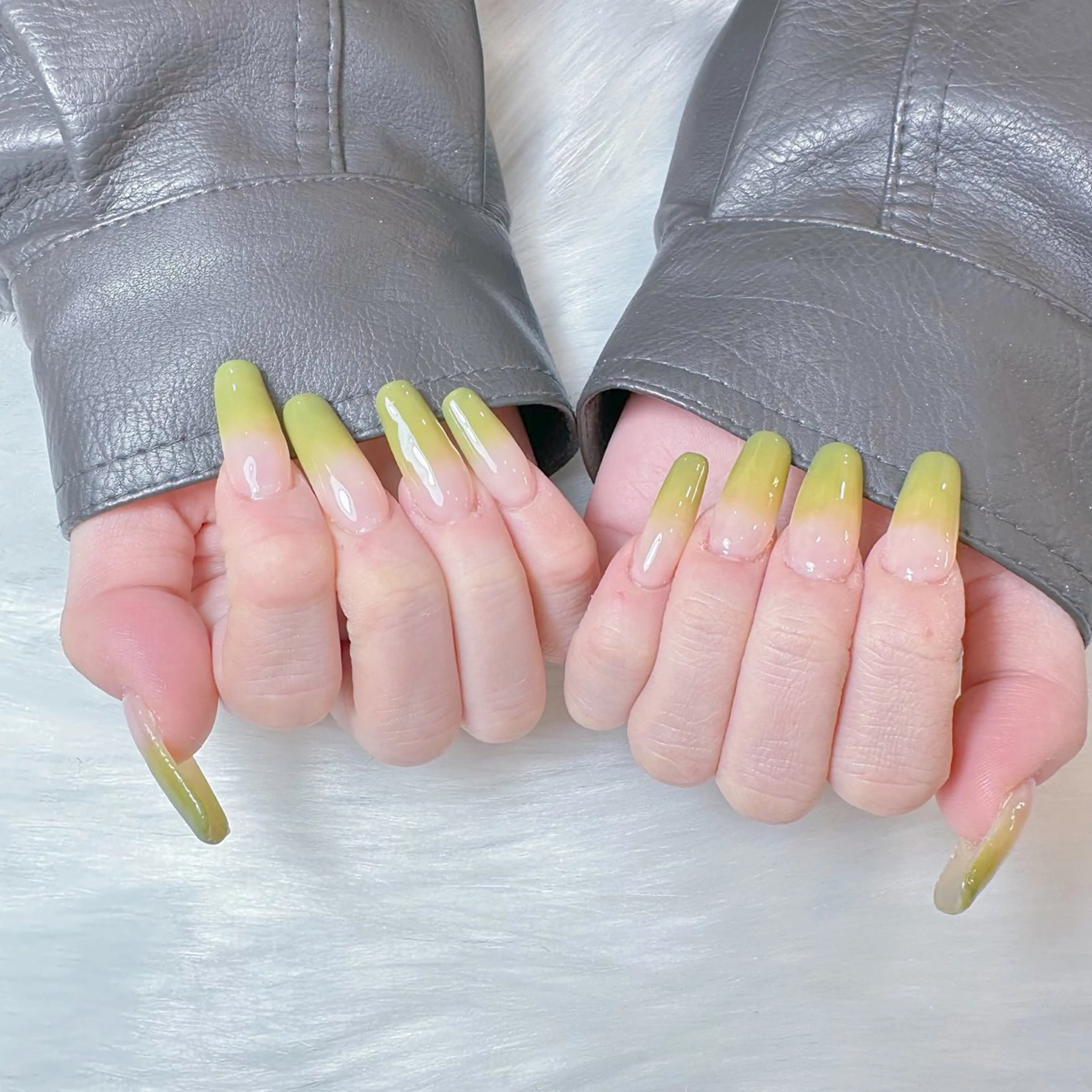 ネイル チークネイル 韓国ネイル マグネットネイル オフィスネイル リボン ハンドネイル SHE. Nail Otsukaのネイルデザイン