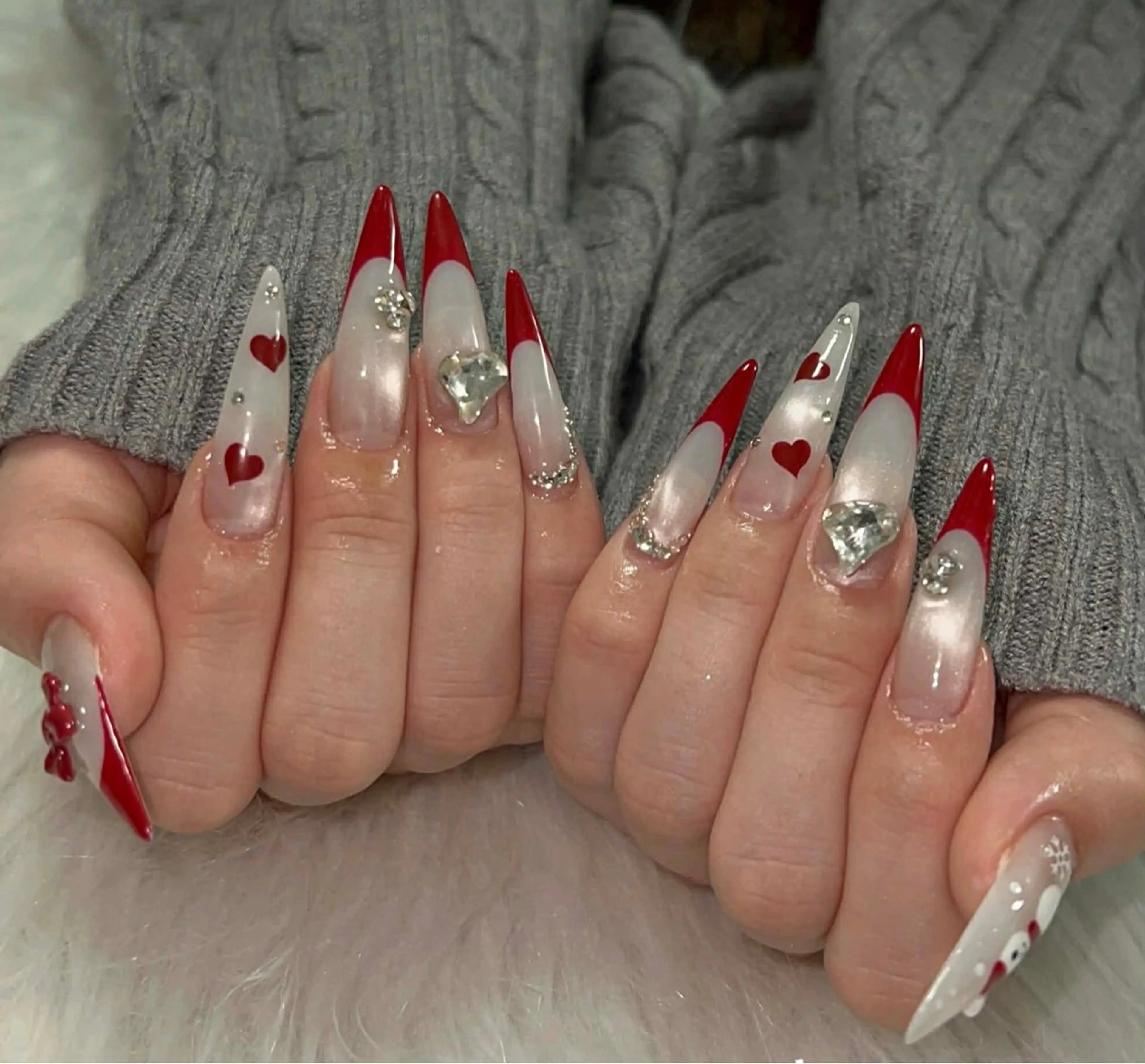 ネイル オーロラネイル クリアネイル 成人式 フラッシュネイル ジェルネイル ハンドネイル Amee Nail Salonのネイルデザイン