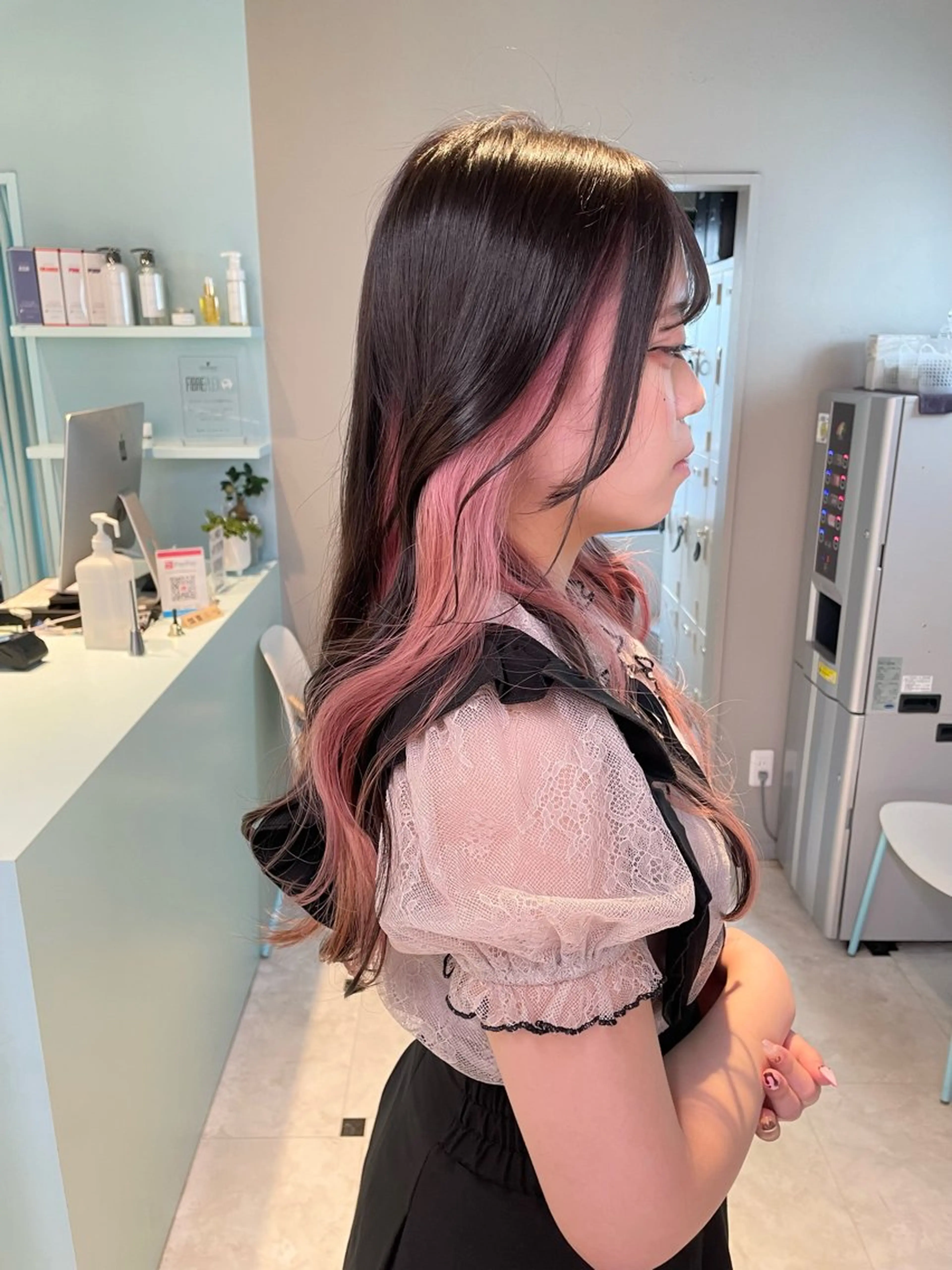 ミディアム ピンクブラウン ピンクラベンダー ヘアカラー トリートメント サロウィン新宿三丁目East所属・顔周りレイヤー/新宿 /モテ艶カラー/航介のヘアスタイル