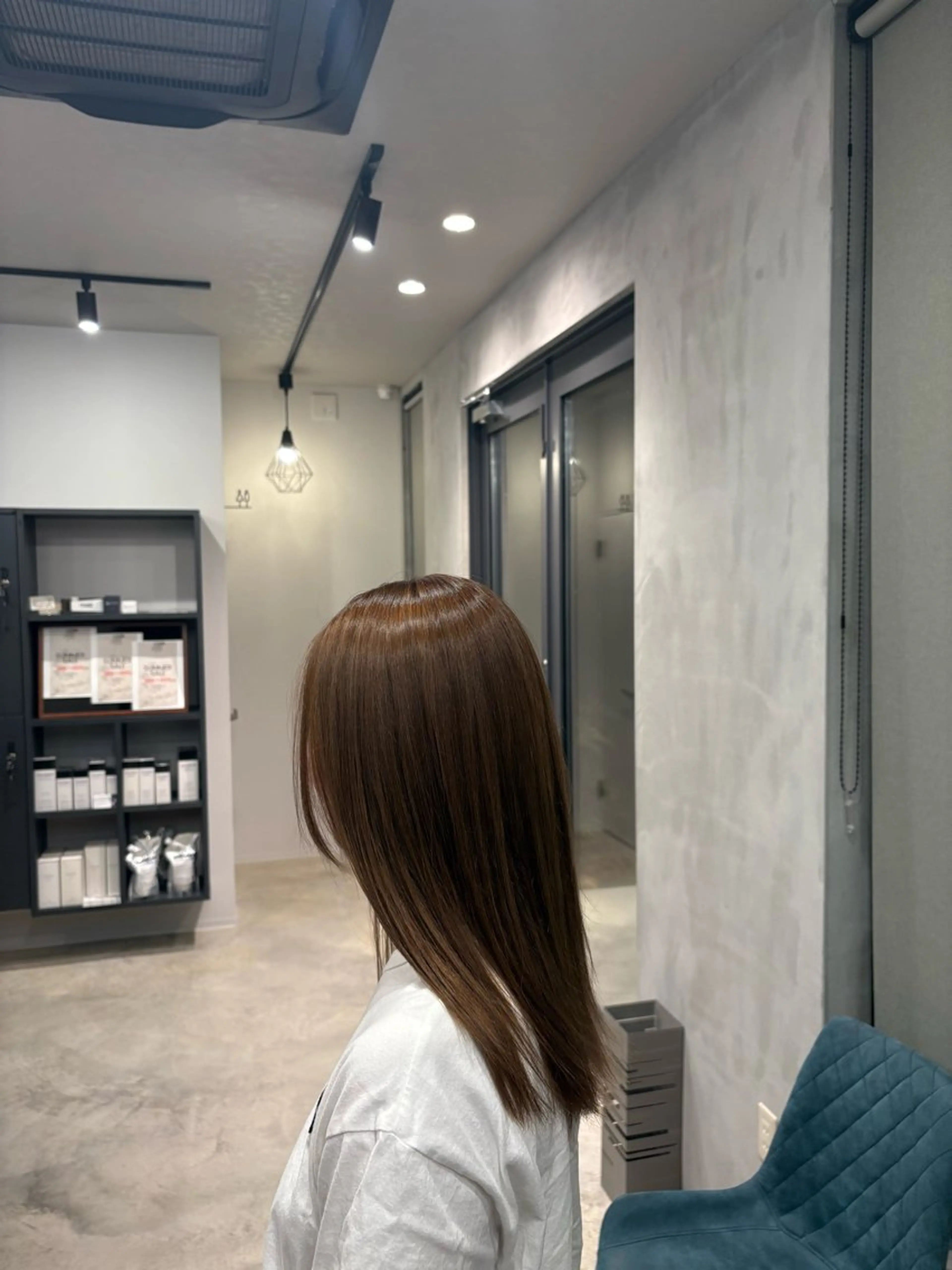 カラー ベージュカラー アールラーゴ所属・宮島 華湖のヘアスタイル