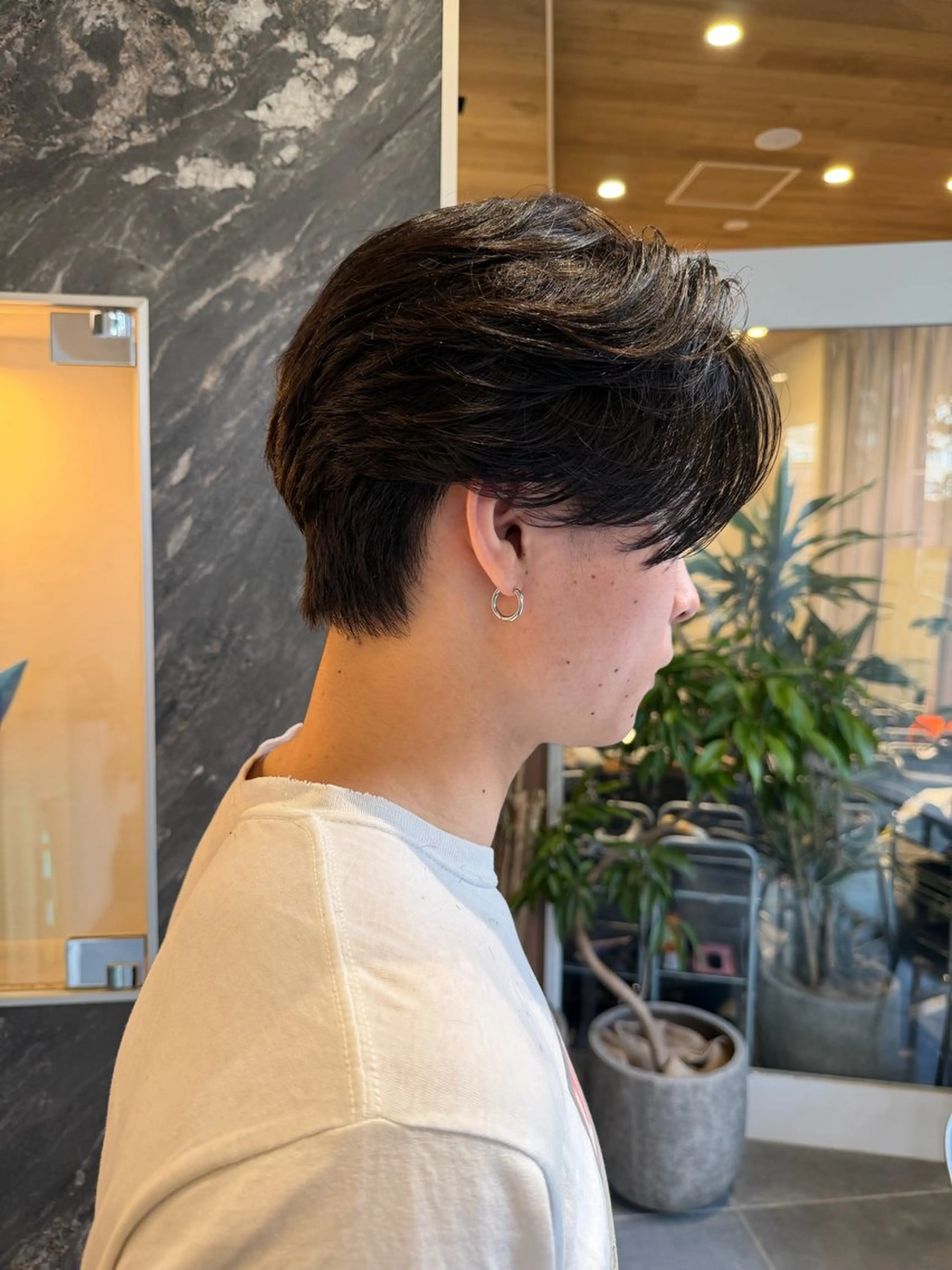 ミディアム パーマ メンズ ミディアムパーマ メンズパーマ ニュアンスパーマ カット ヘアカラー 💈原宿指名No.1 センターパート💈のヘアスタイル