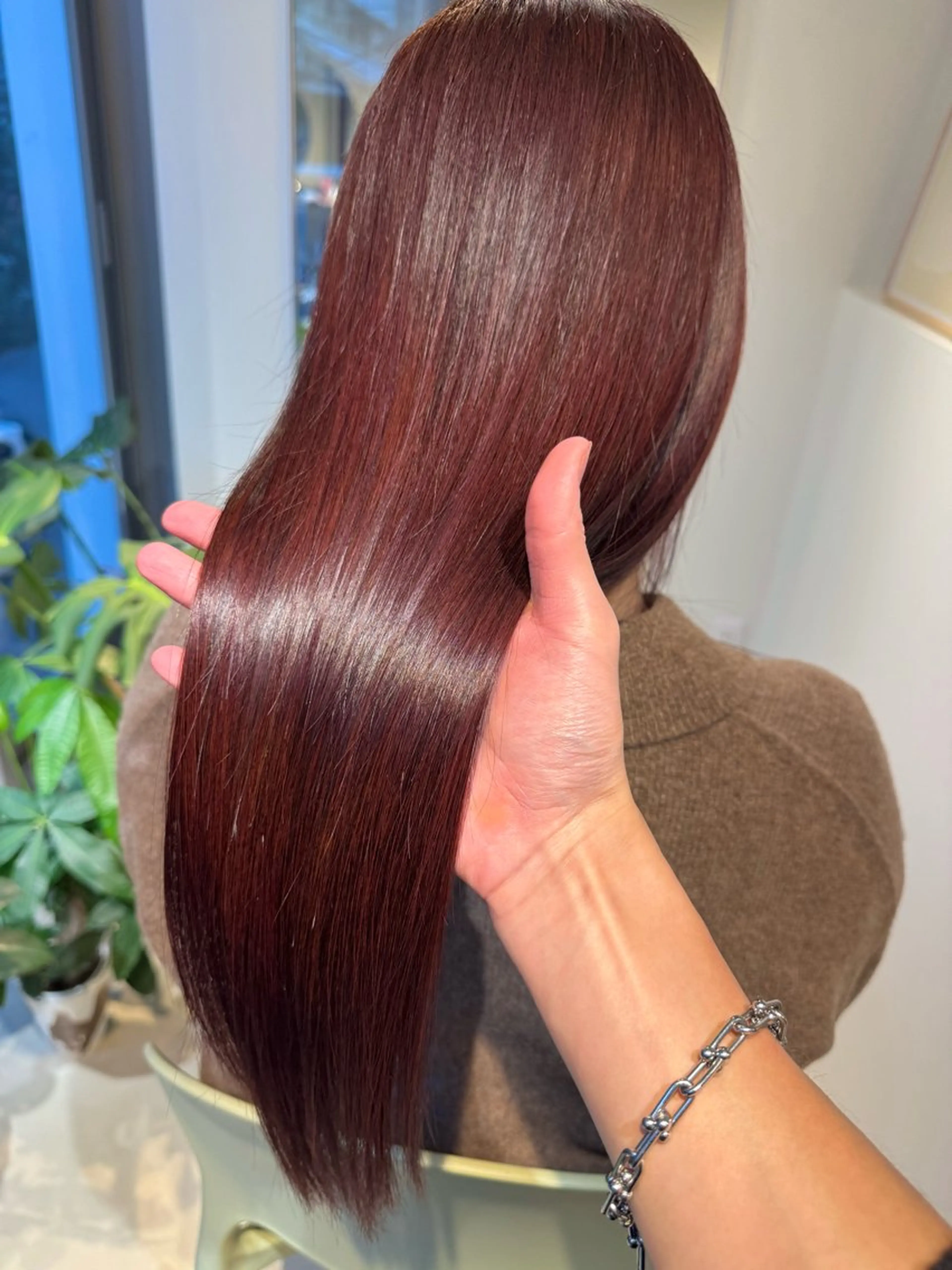 ロング カラー 切りっぱなしボブ ショートボブ アッシュ ベージュカラー ボルドーカラー 髪質改善マスター 長尾勇弥/梅田中津のヘアスタイル