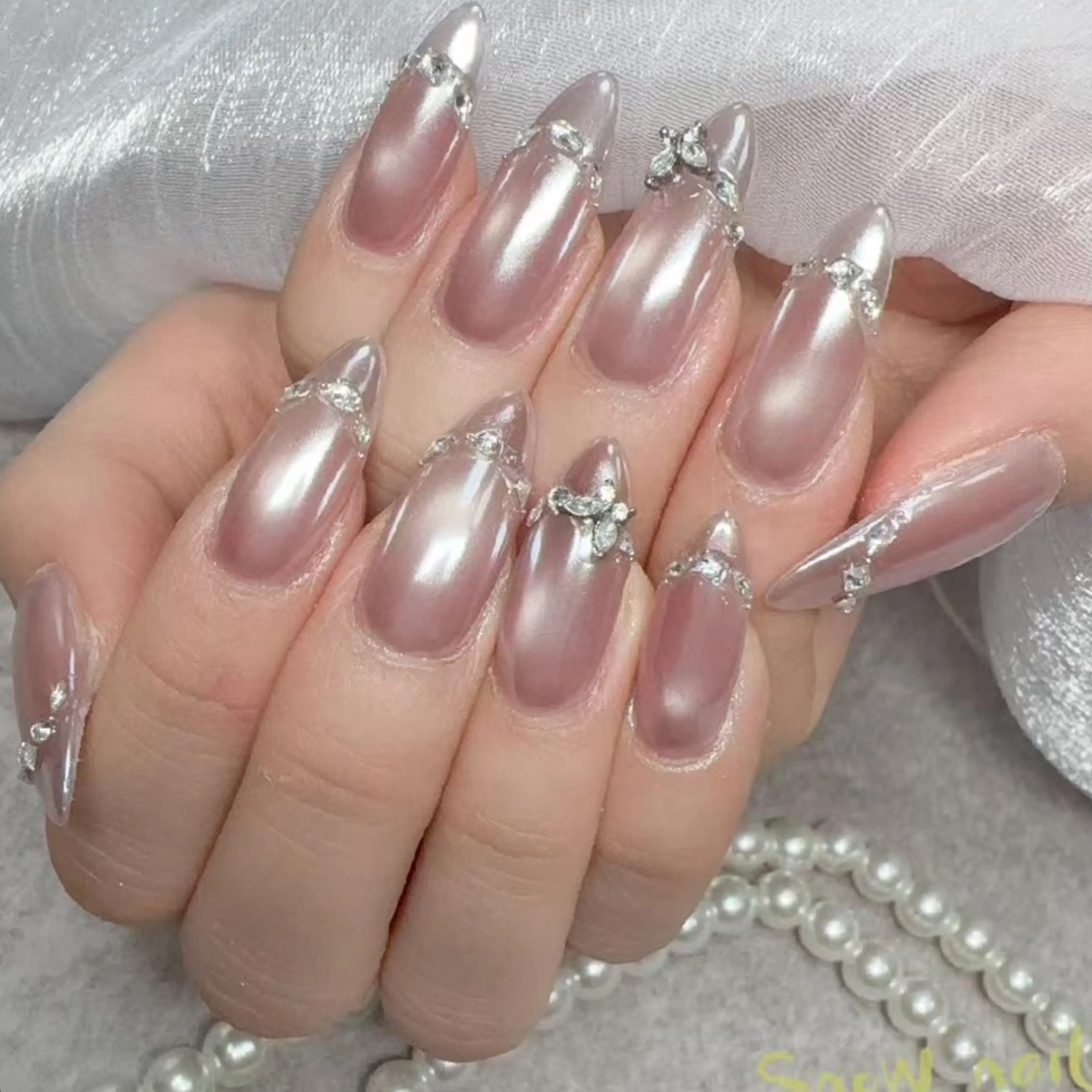 ネイル Snow nail  💕 新宿🌸のネイルデザイン