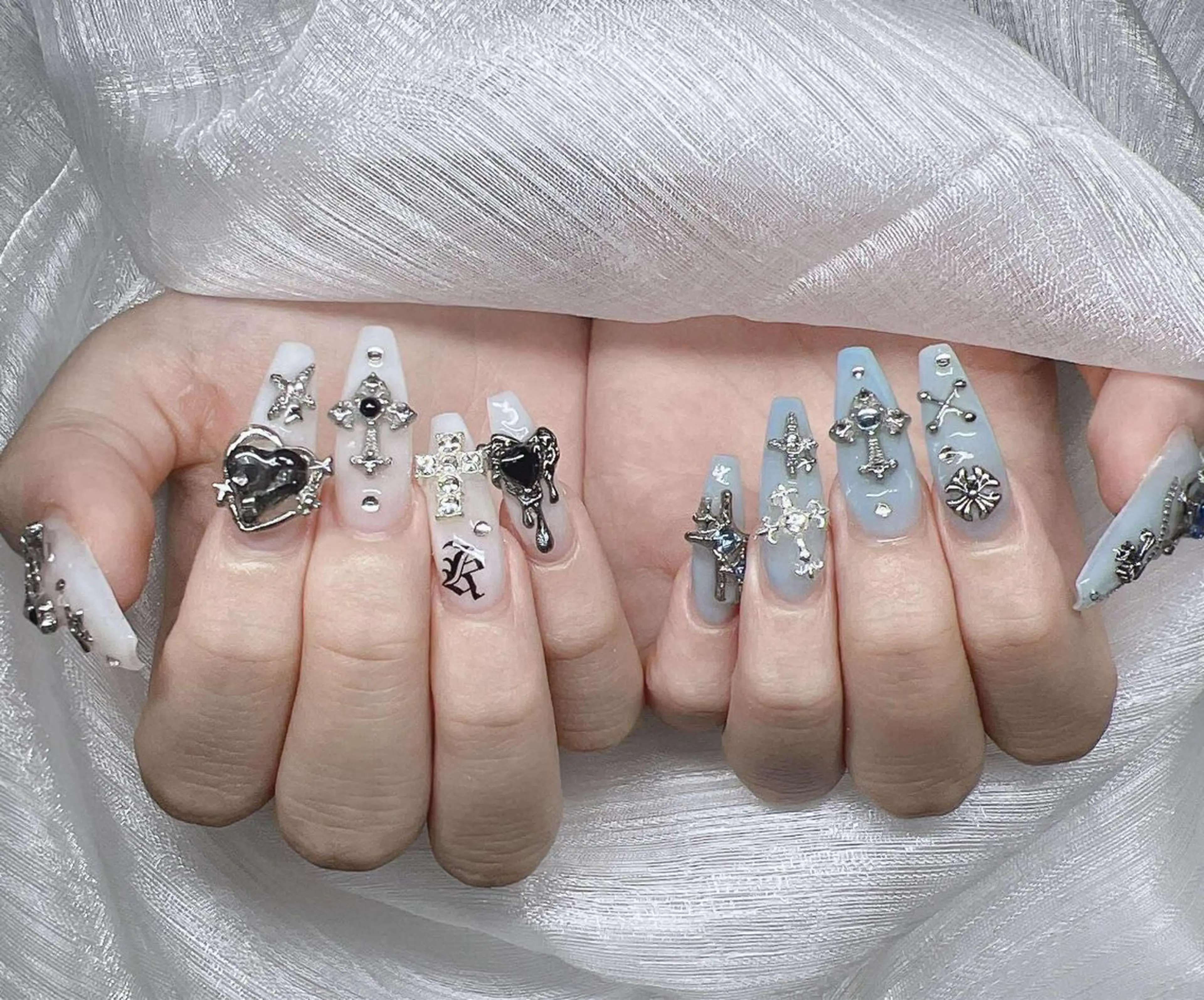 ネイル 長さ出し グラデーション 卒業式 キラキラネイル マグネットネイル ハンドネイル Lee Nailsのネイルデザイン