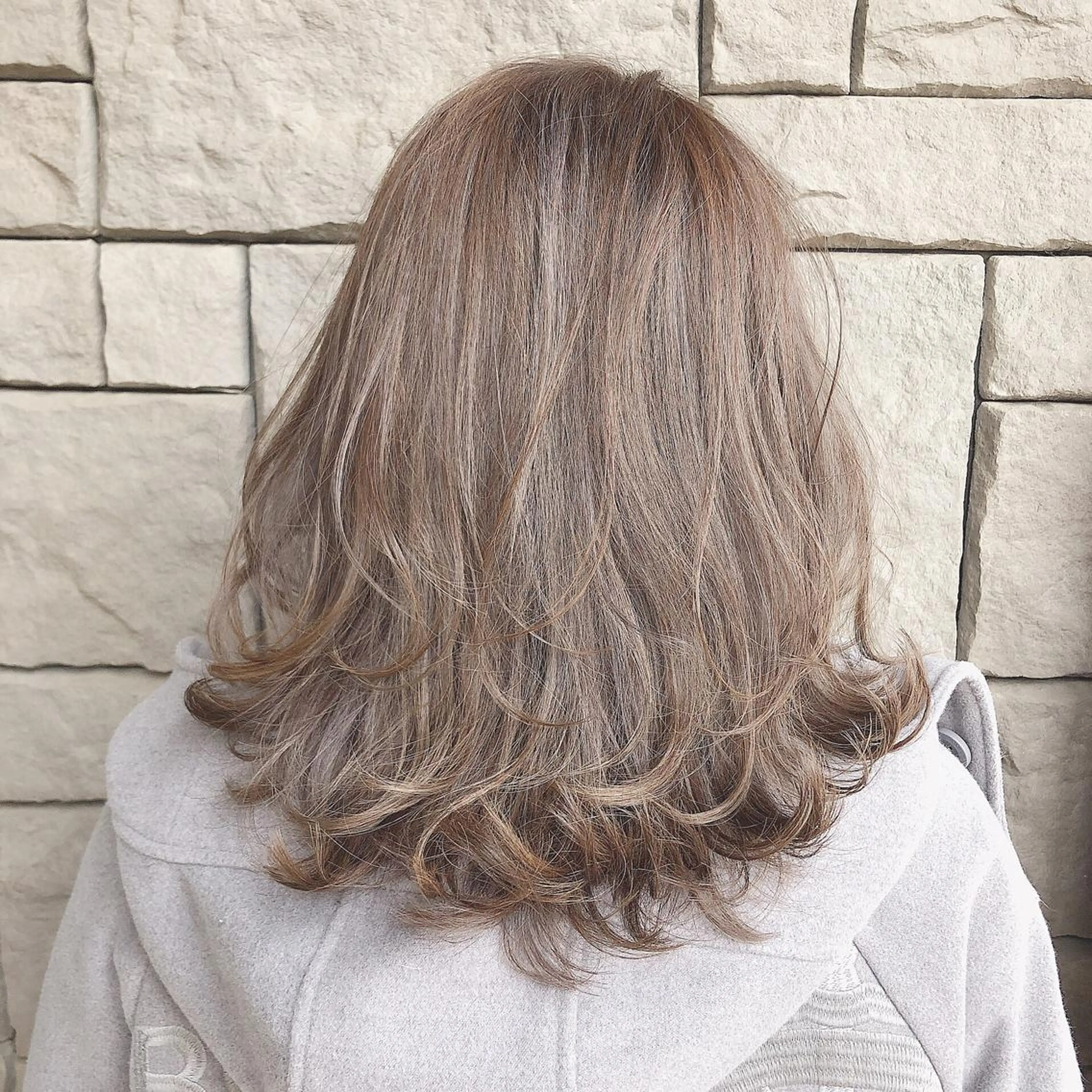 ミディアム カラー 店長/mao/ 前髪/顔周りカットのヘアスタイル