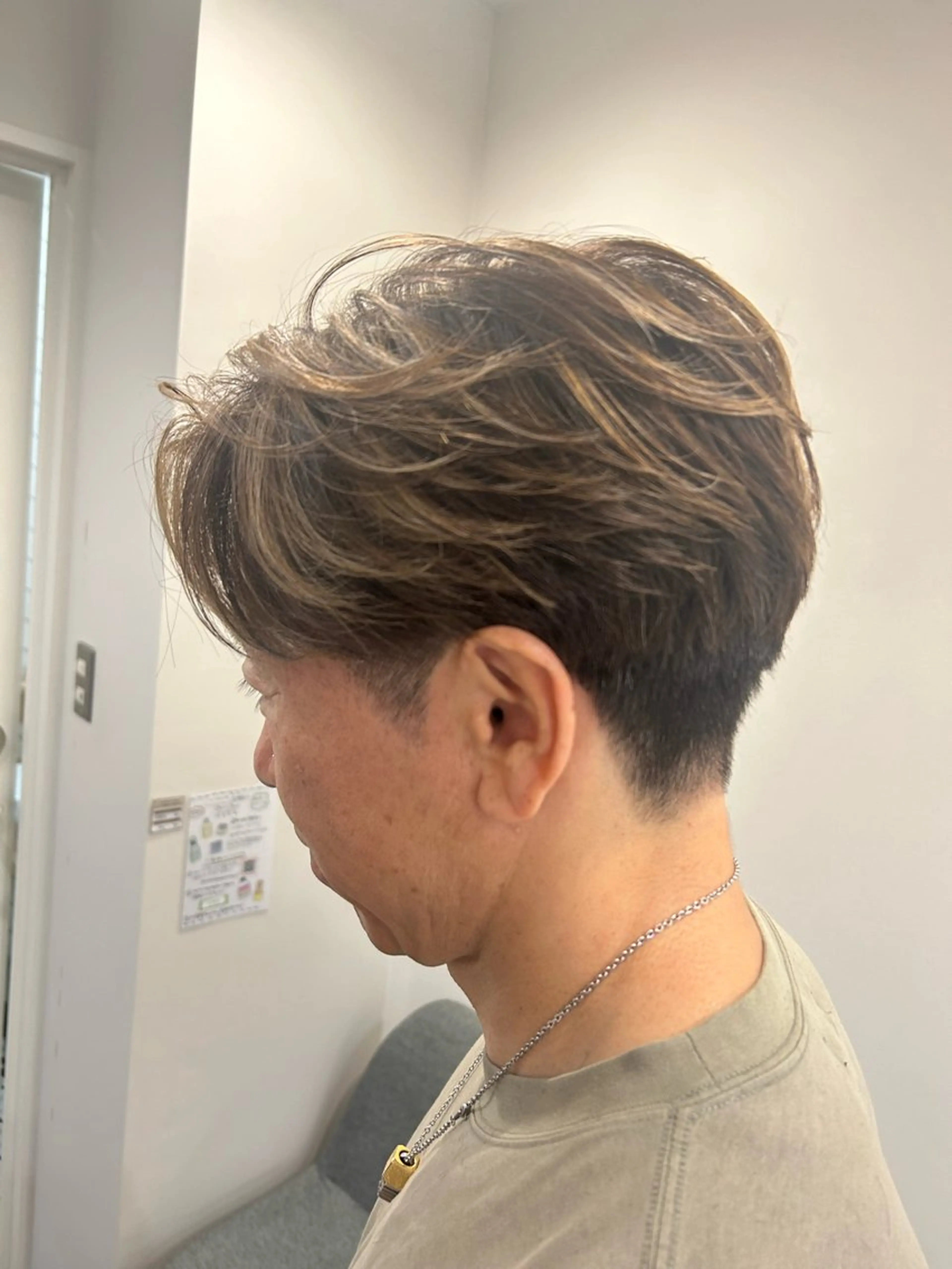 メンズ マッシュ カット ヘアカラー トリートメント ナルミ ケイスケのヘアスタイル