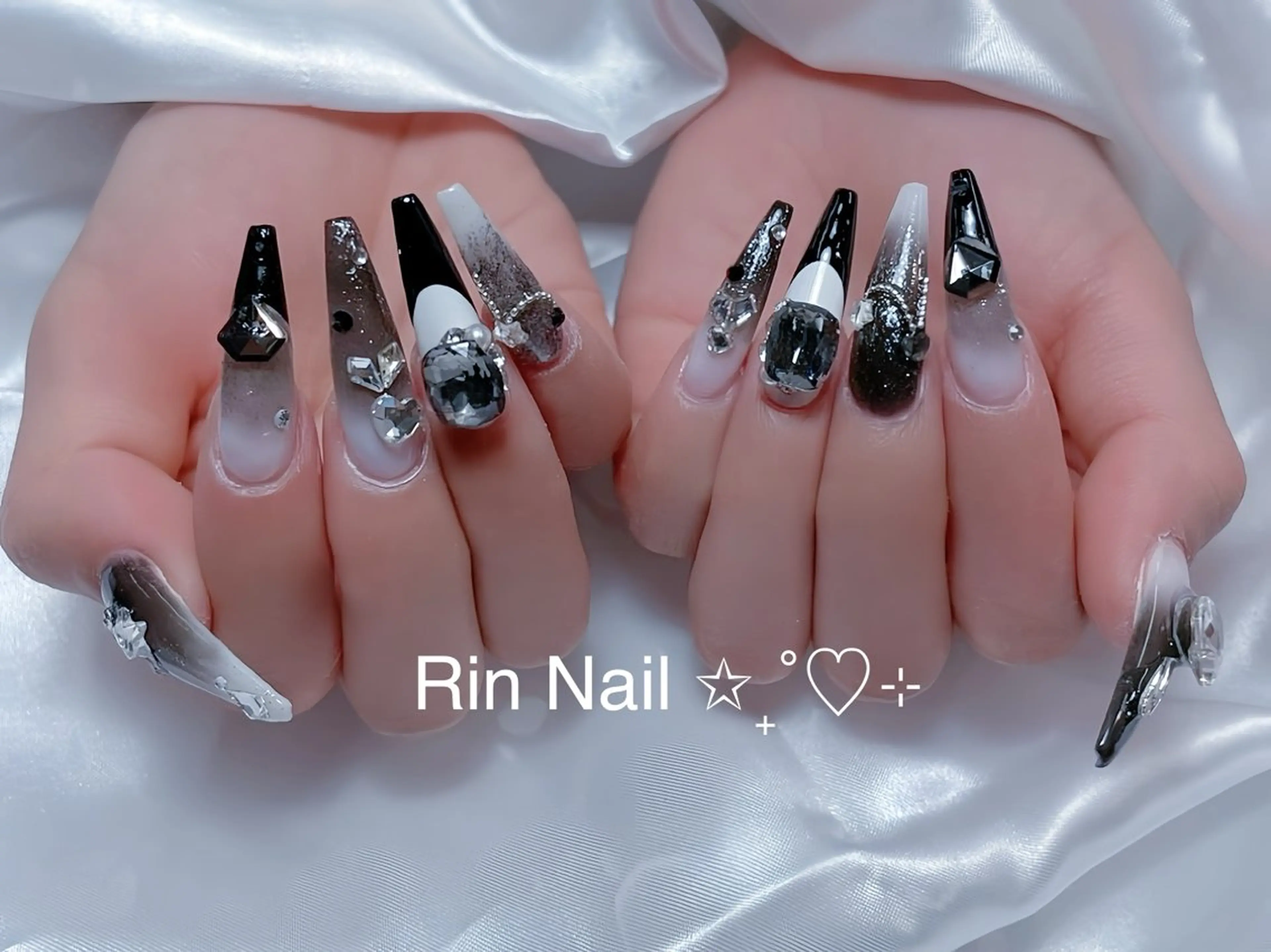 ネイル アートネイル ジェルネイル ロングネイル ニュアンスネイル スカルプネイル ハンドネイル Rin Nail 新大久保店のネイルデザイン
