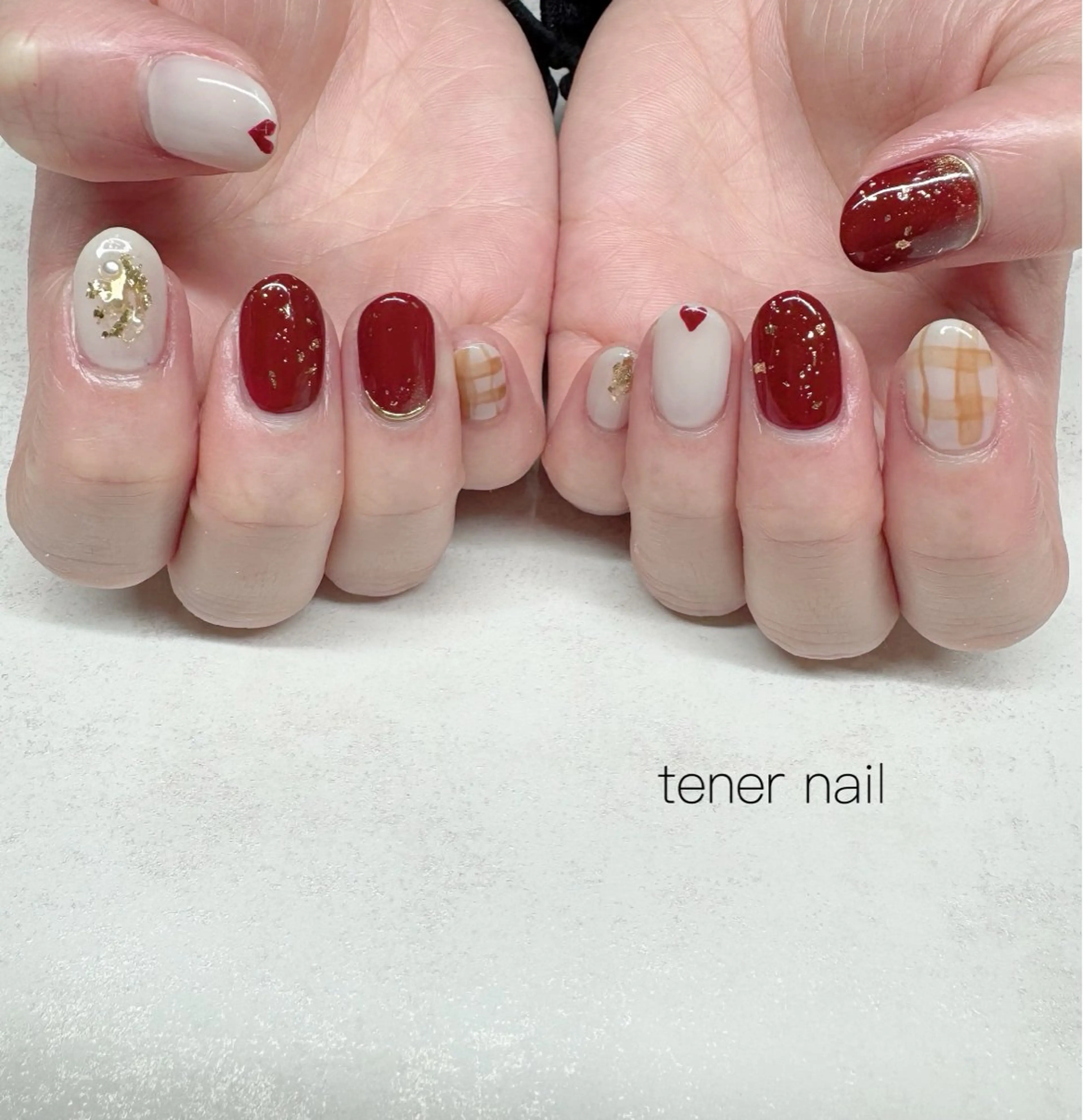 ネイル ハート ニュアンスネイル ハンドネイル テネルネイル tener nailのネイルデザイン