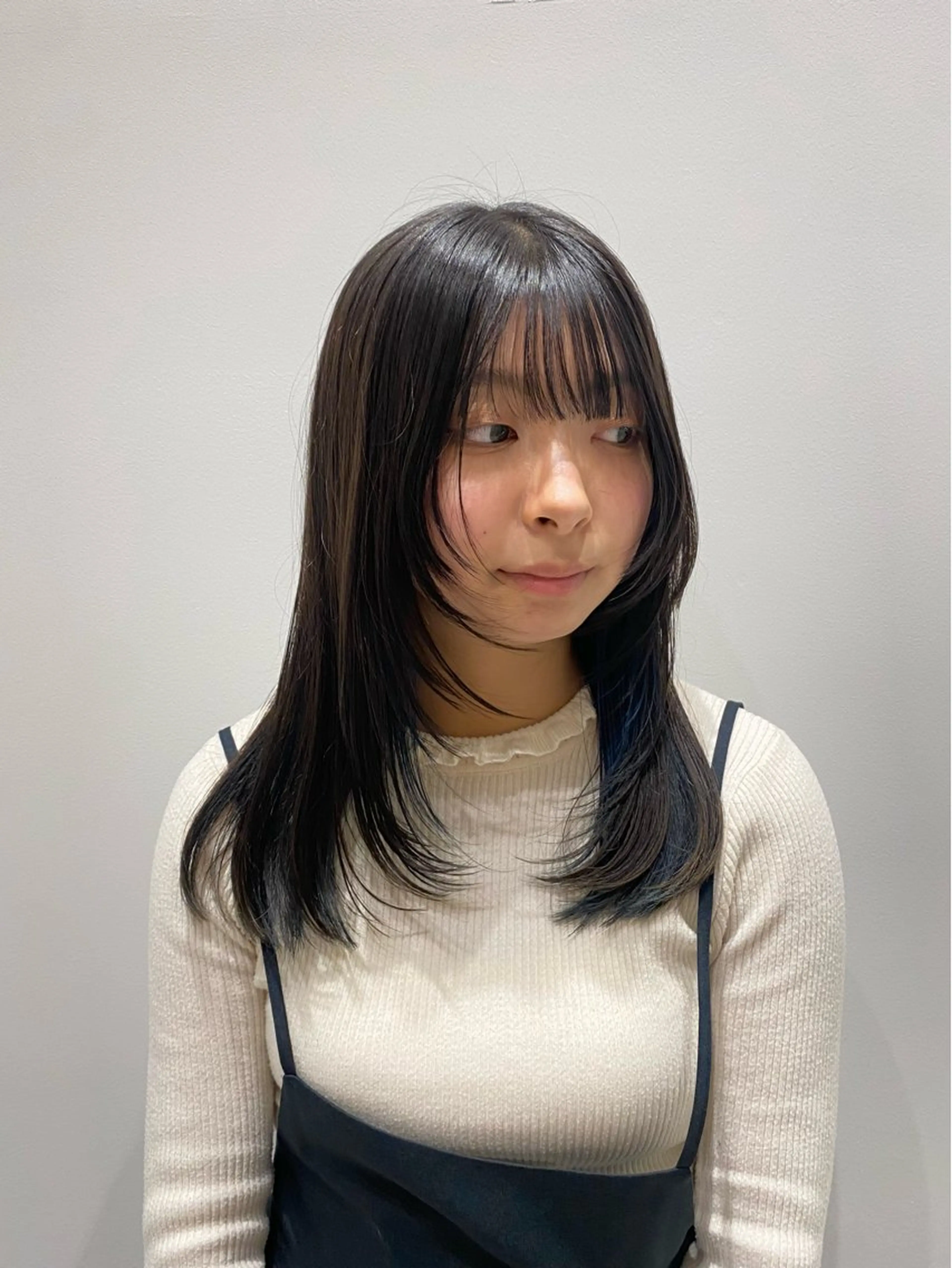 ロング カラー 顔周りカット レイヤーカット カット mina🪐立川駅/ 無料ショートカットのヘアスタイル