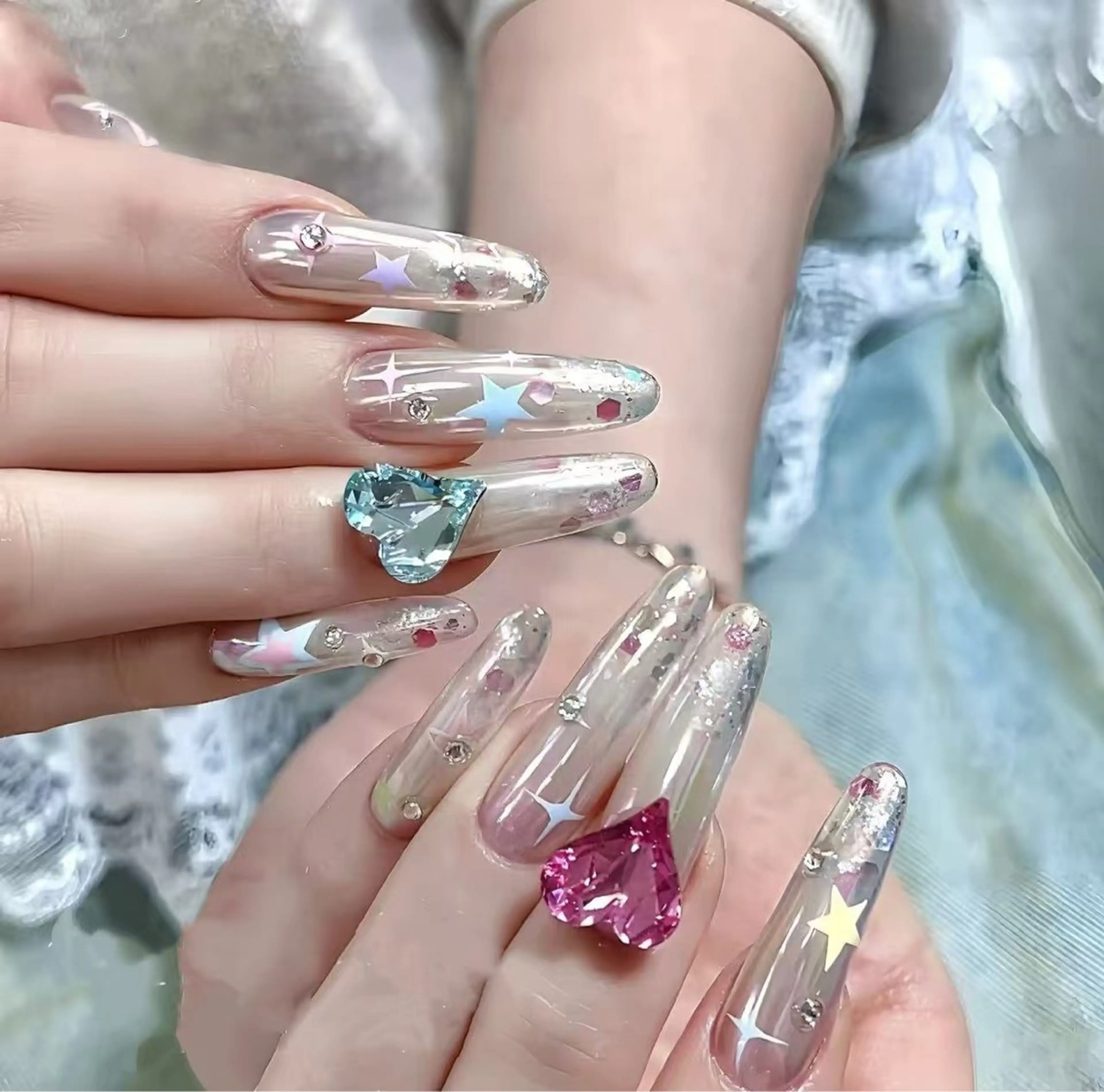 ネイル オーロラネイル フラワーネイル フットネイル フレンチネイル ジェルネイル ハンドネイル BabyYouMi nailのネイルデザイン