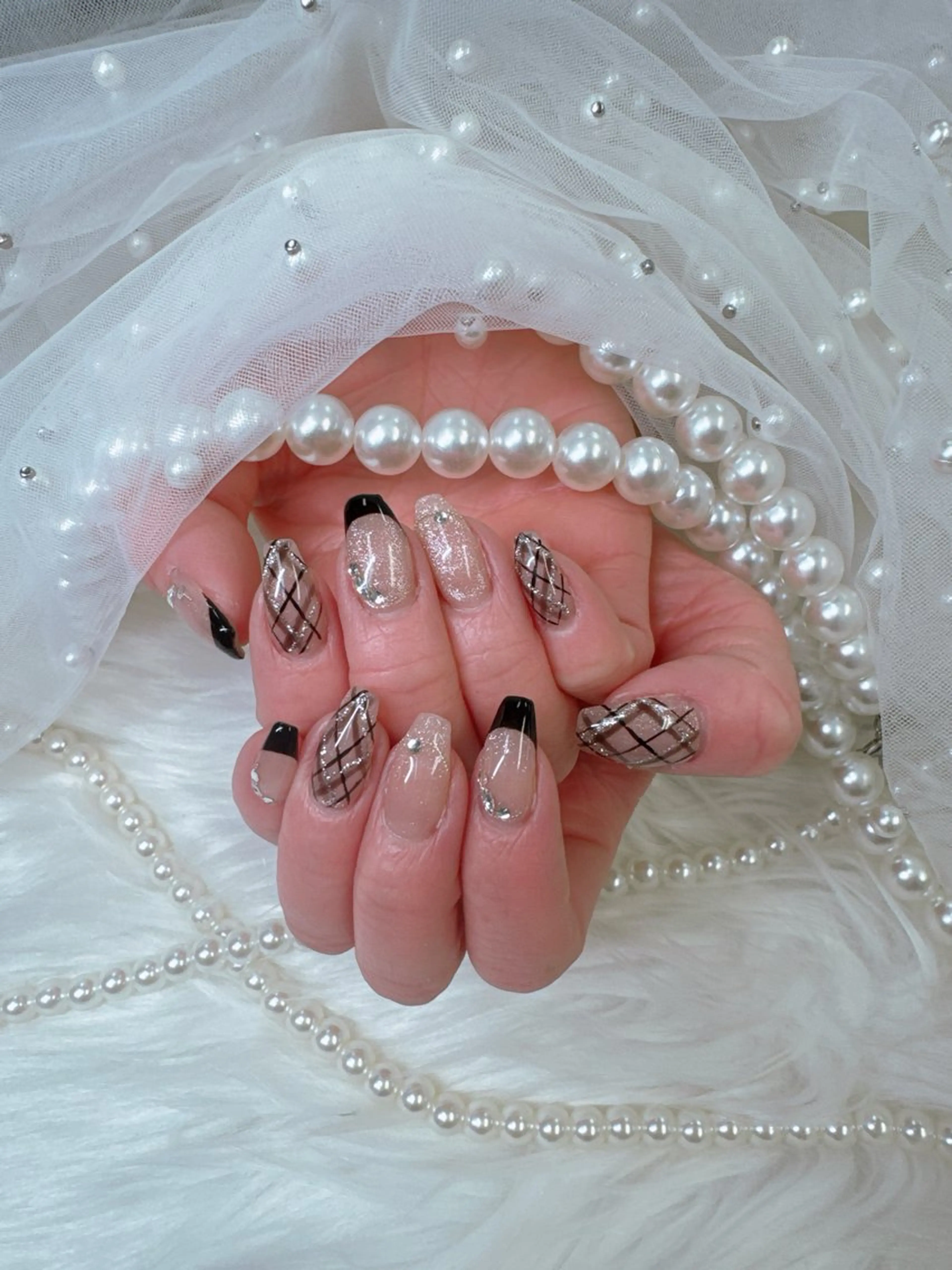 ネイル アートネイル ドット フレンチネイル ガラスフレンチ マグネットネイル ハンドネイル Queeens nailのネイルデザイン